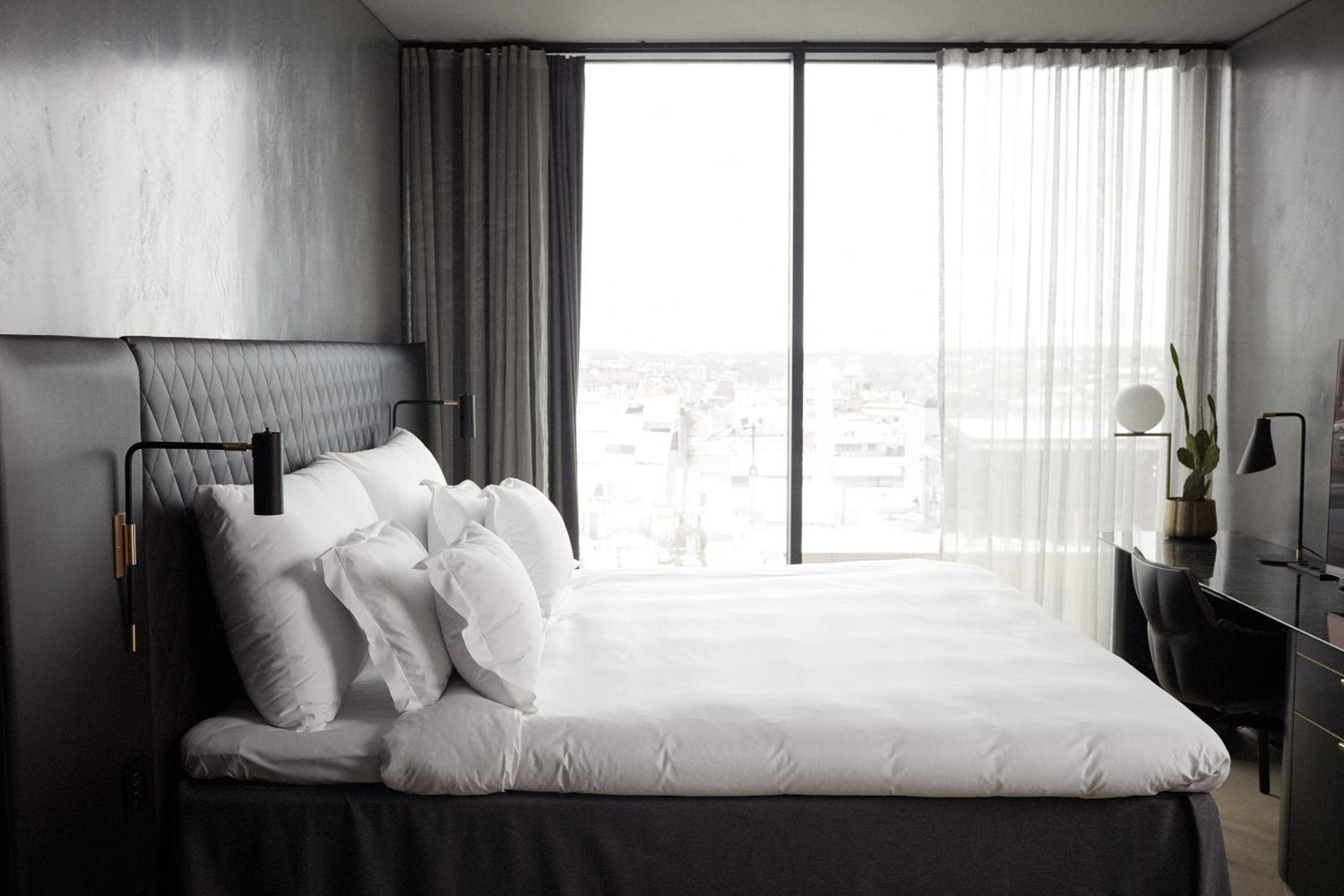 Hotel At Six - Photo 68
