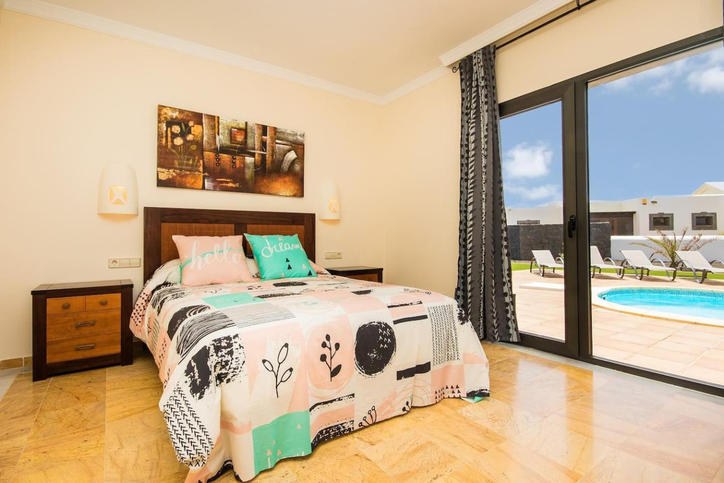 Villa de Tres Habitaciones
