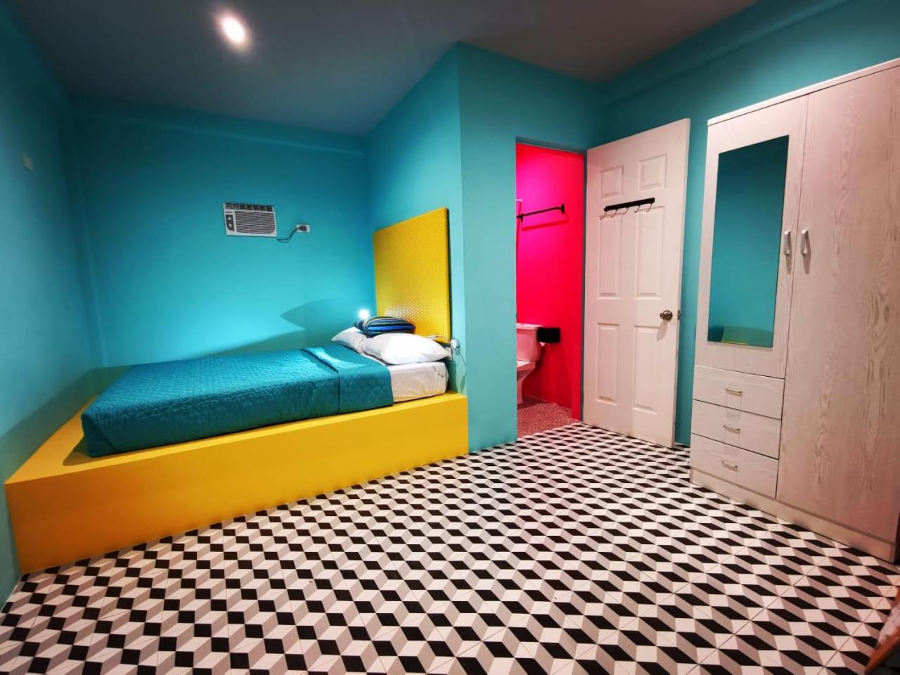 Double Room with Private Bathroom - Photo 1