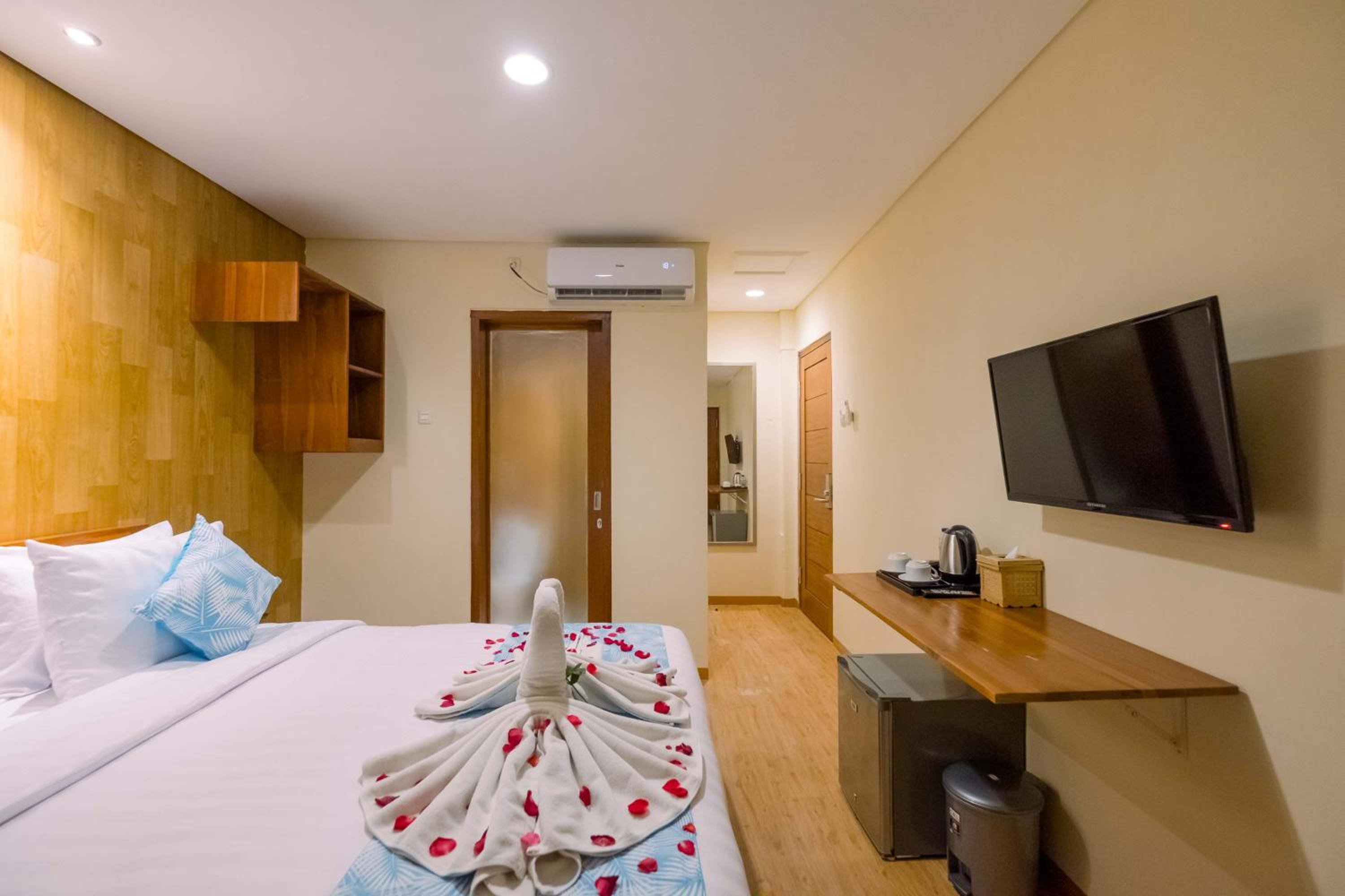 Double Room with Balcony photo 3
