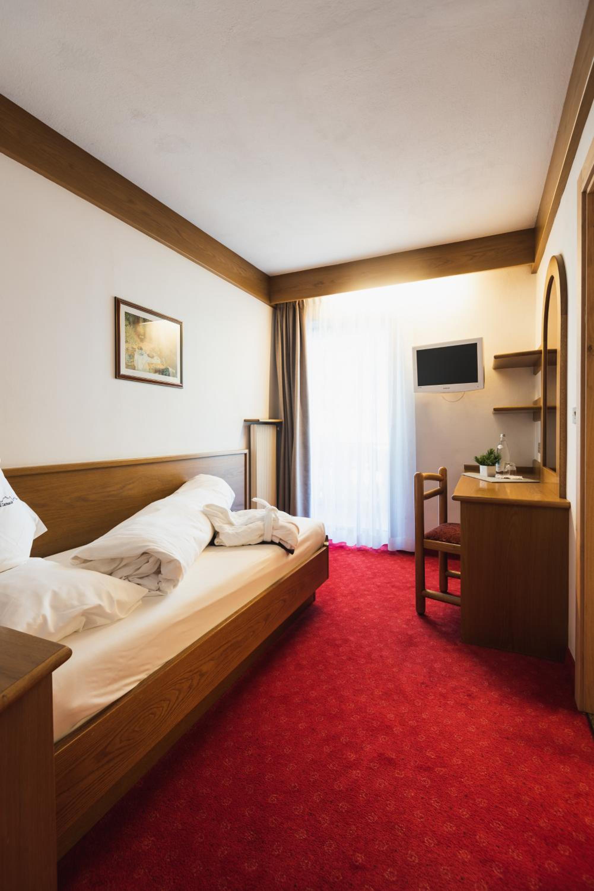 Single Room with Balcony photo 1