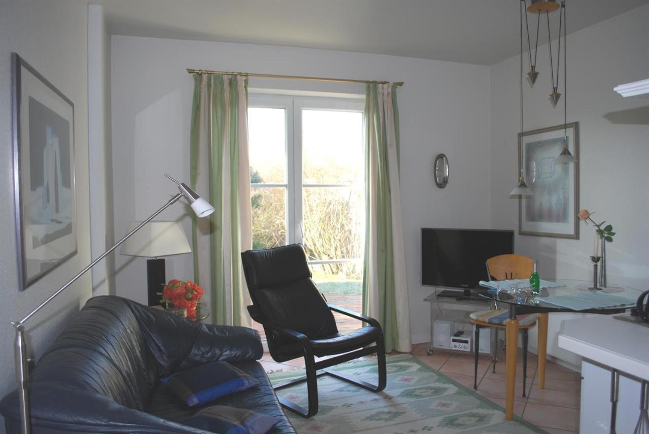 One-Bedroom Apartment photo 3