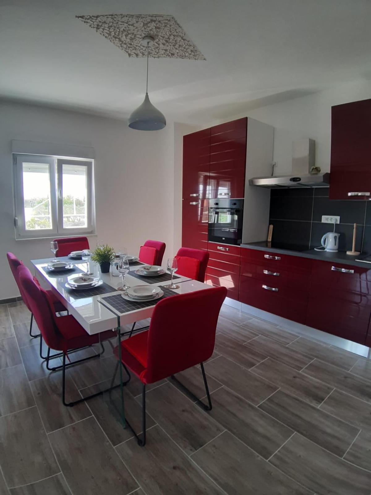 Two-Bedroom Apartment - Photo 6