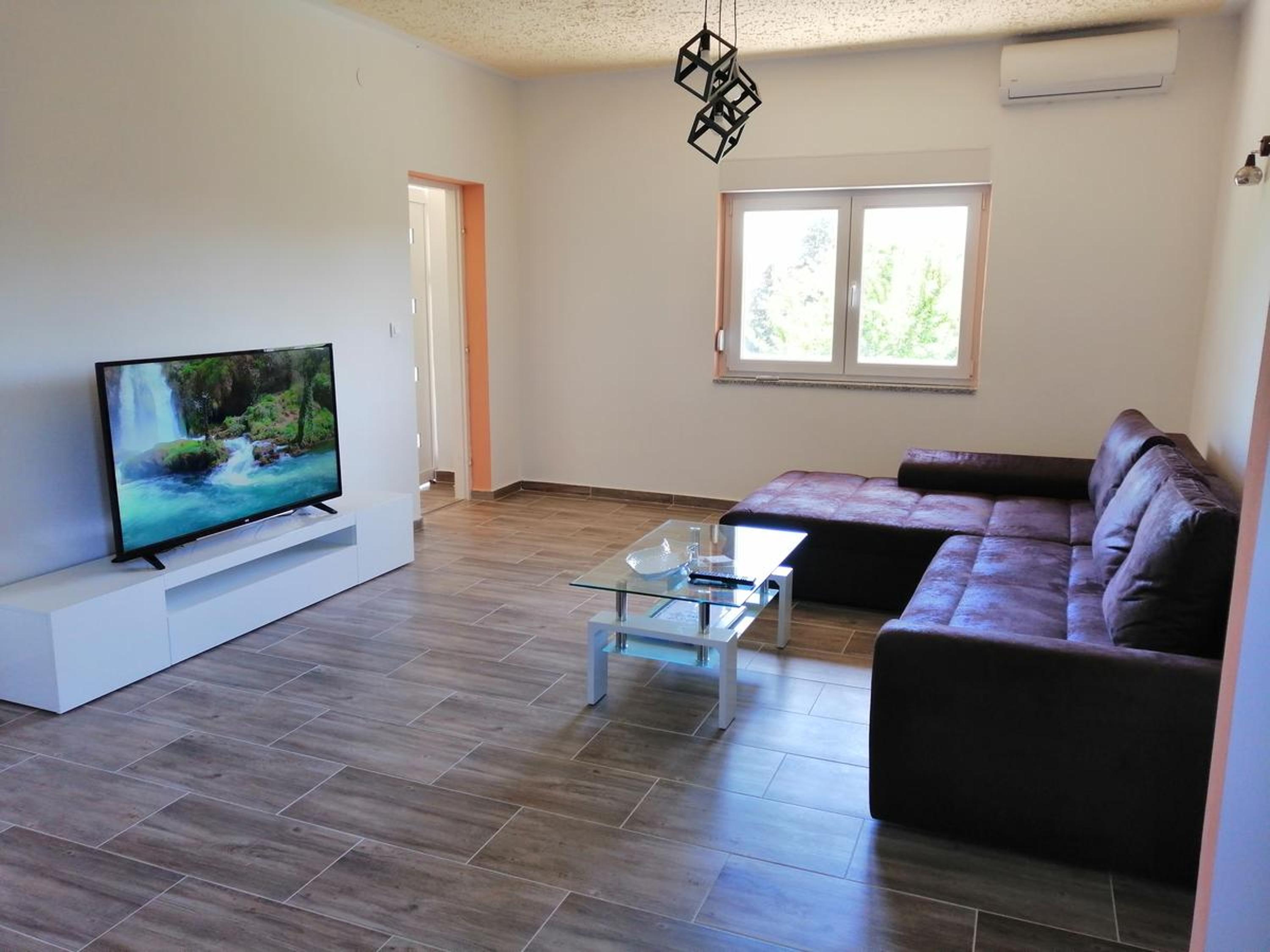 Two-Bedroom Apartment - Photo 8