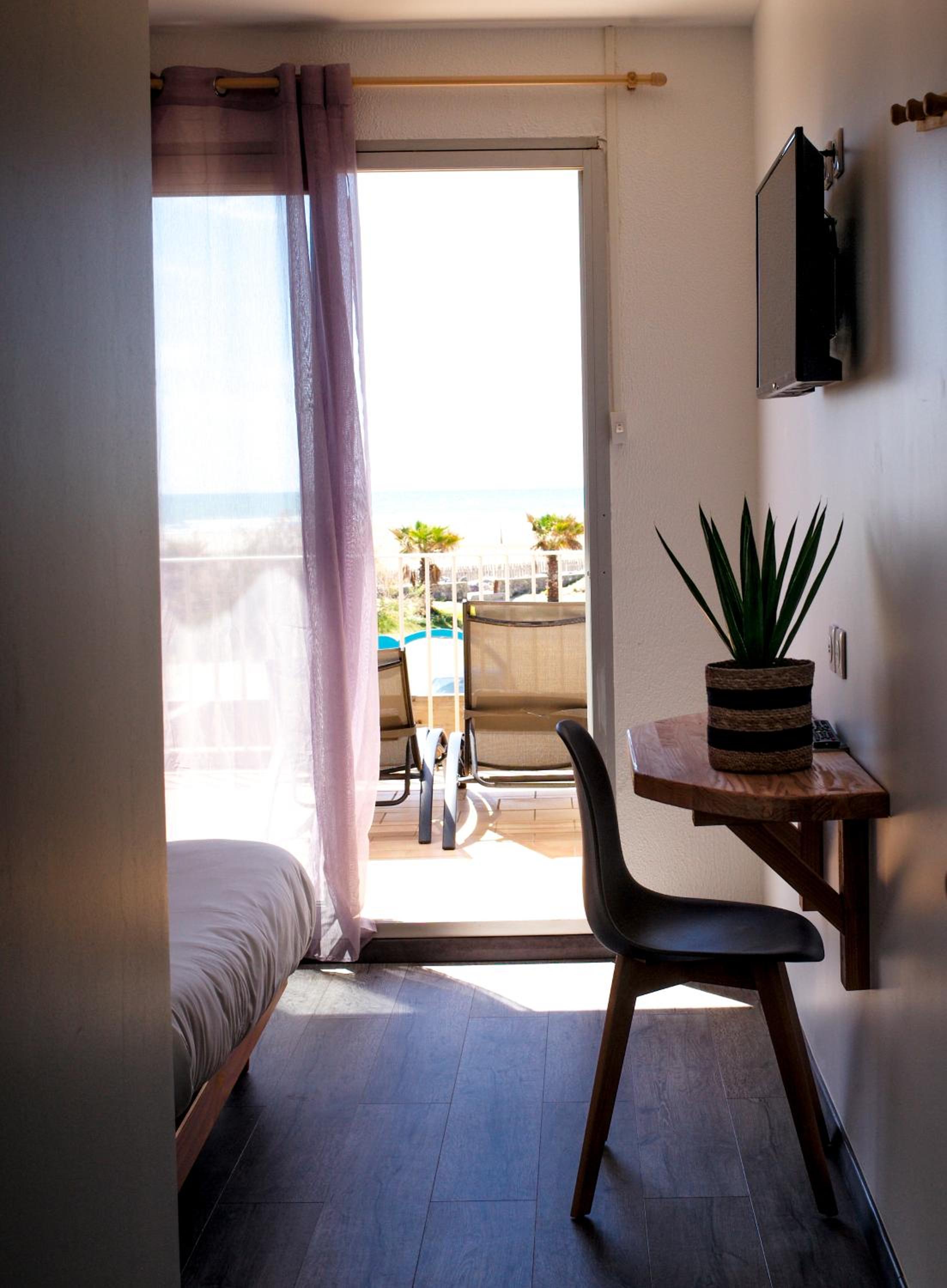 Double Room with Sea View photo 2