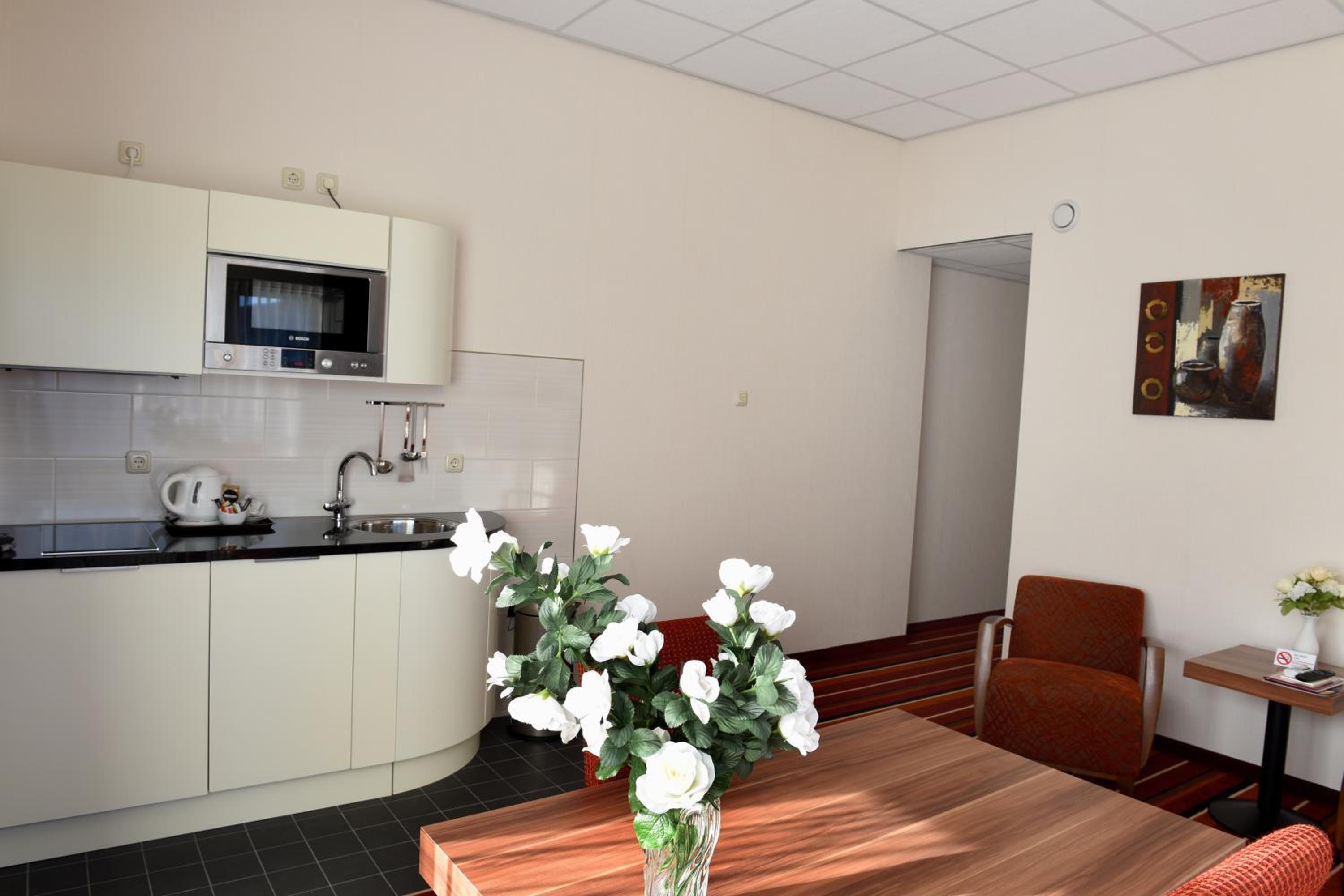 One-Bedroom Suite photo 2