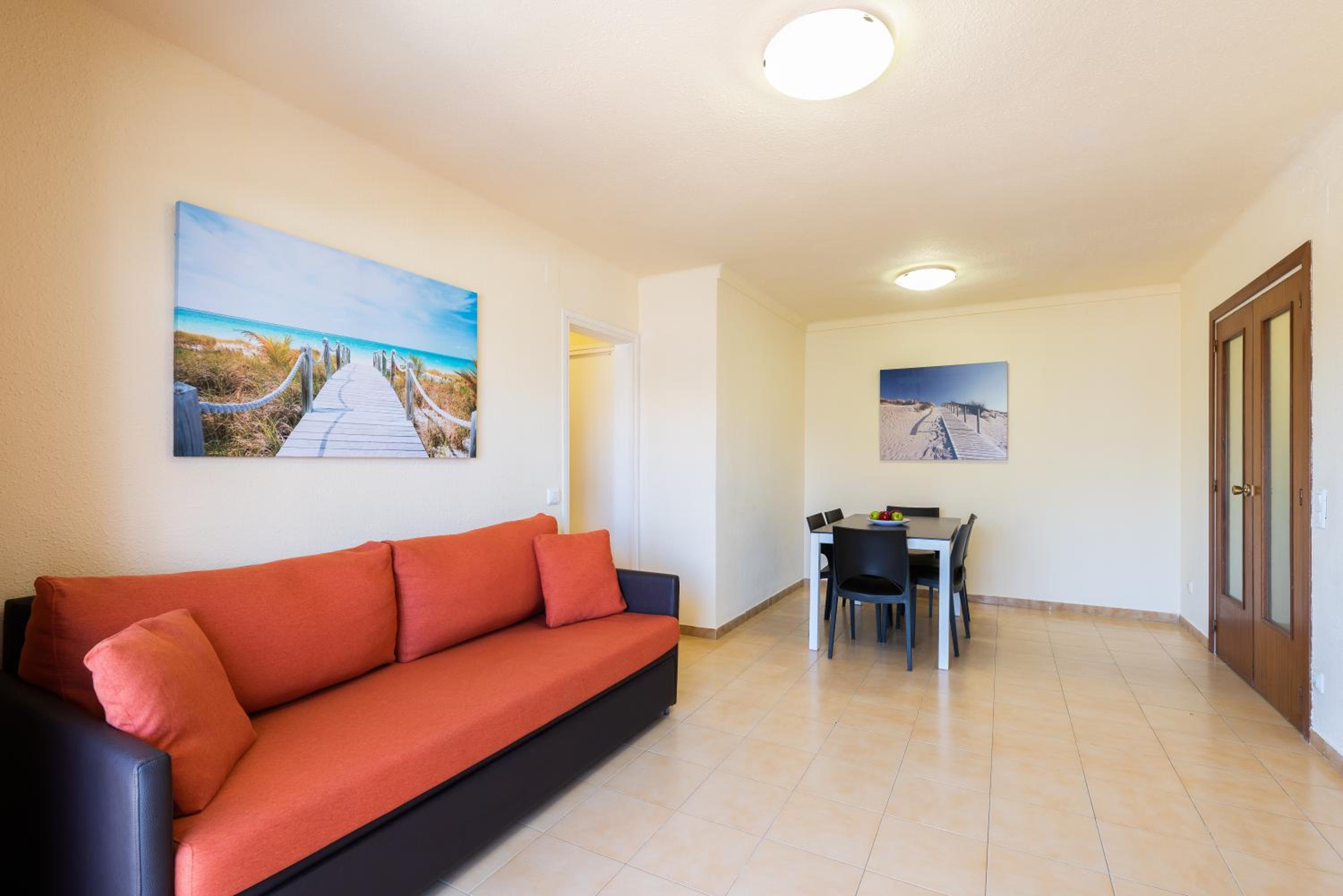 Two-Bedroom Apartment (6 Adults) photo 2