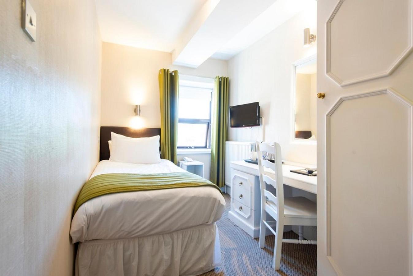 Single Room photo 1