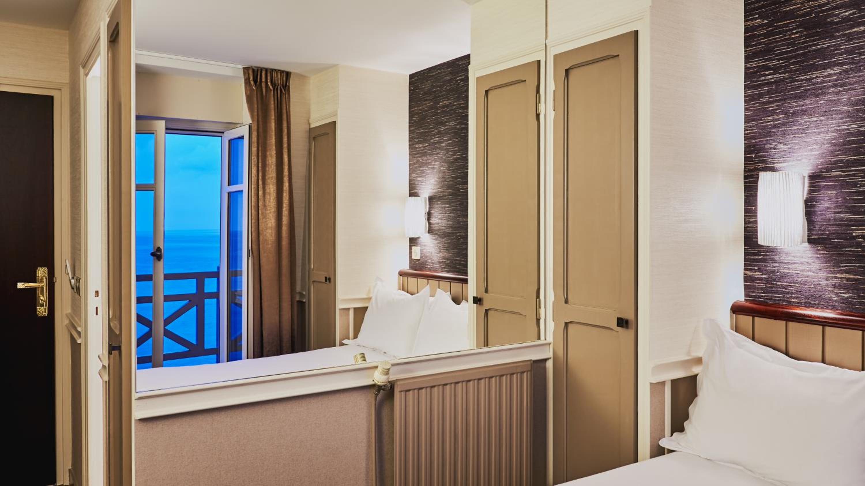 Small Double Room with Sea View  - Photo 1