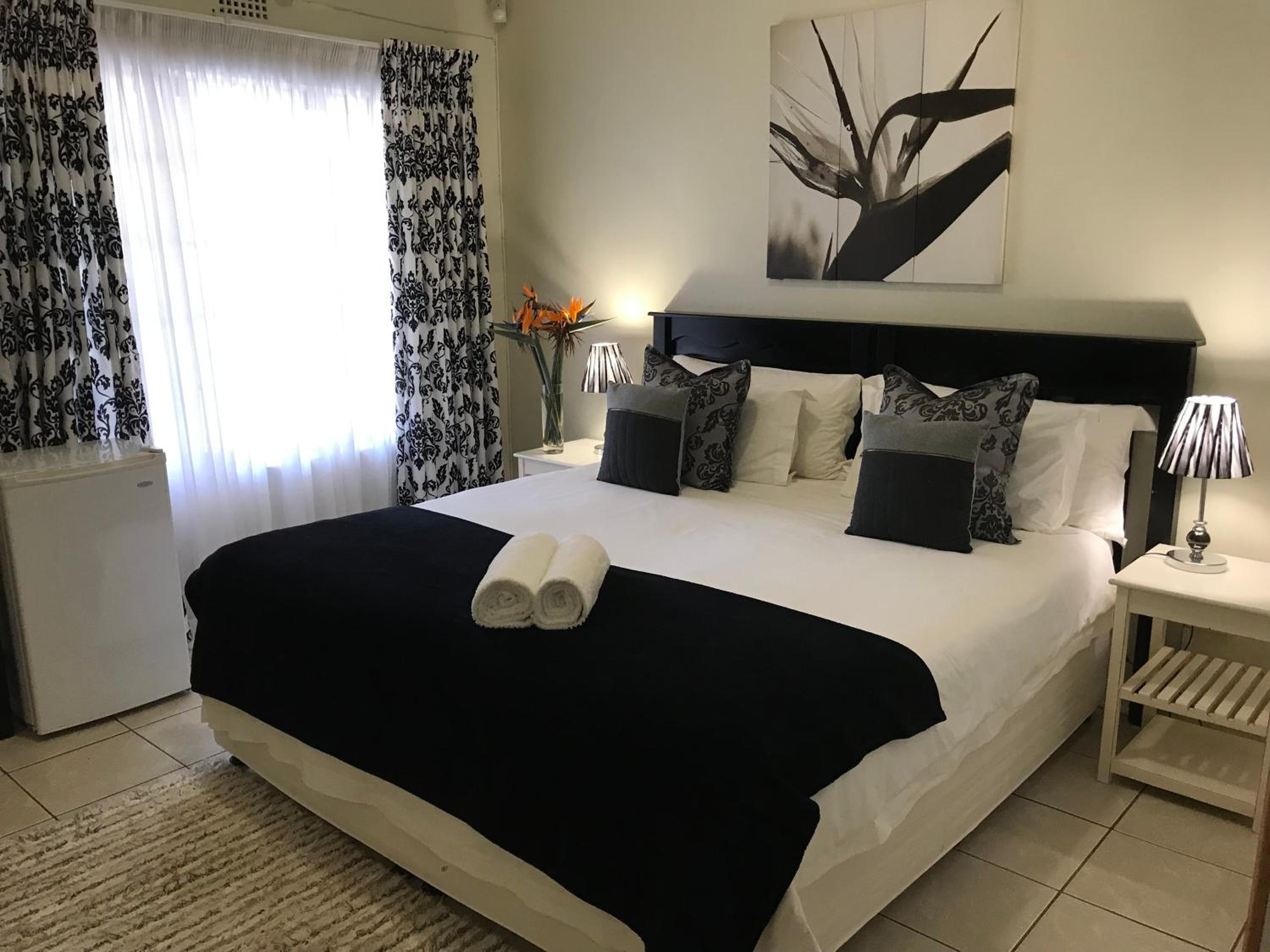 Superior Double or Twin Room - Photo 10
