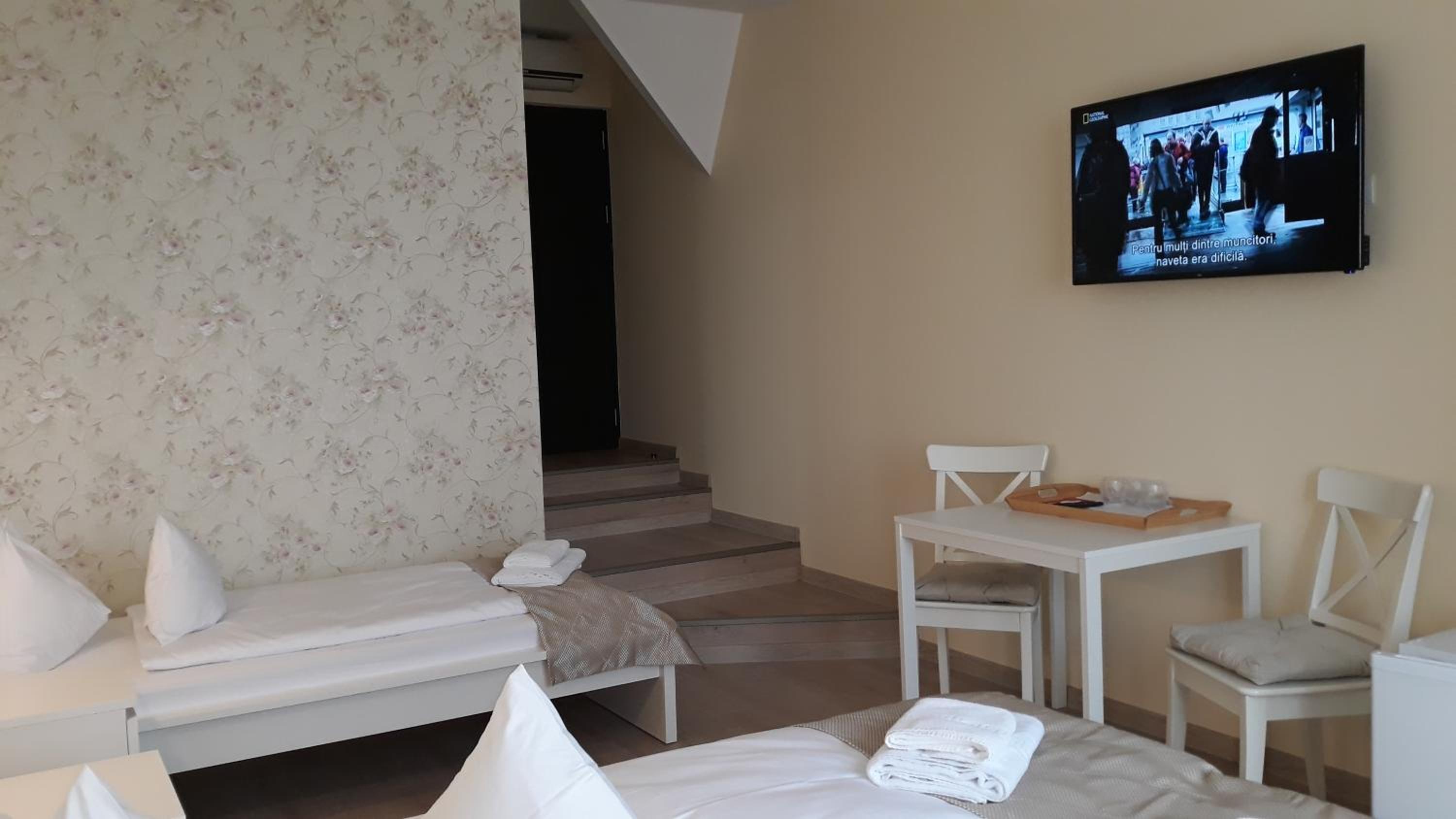 Triple Room - Photo 6