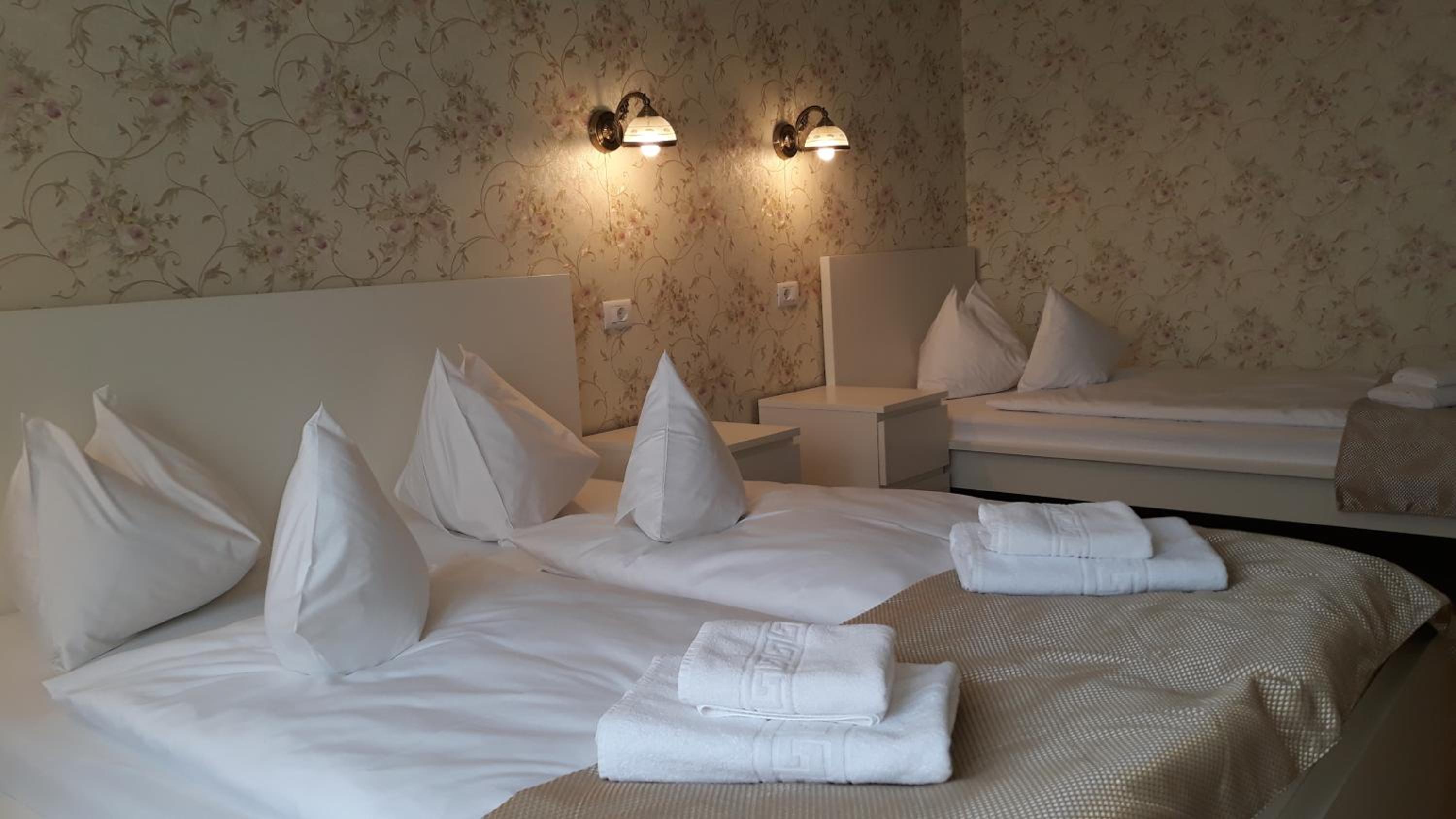 Triple Room - Photo 1