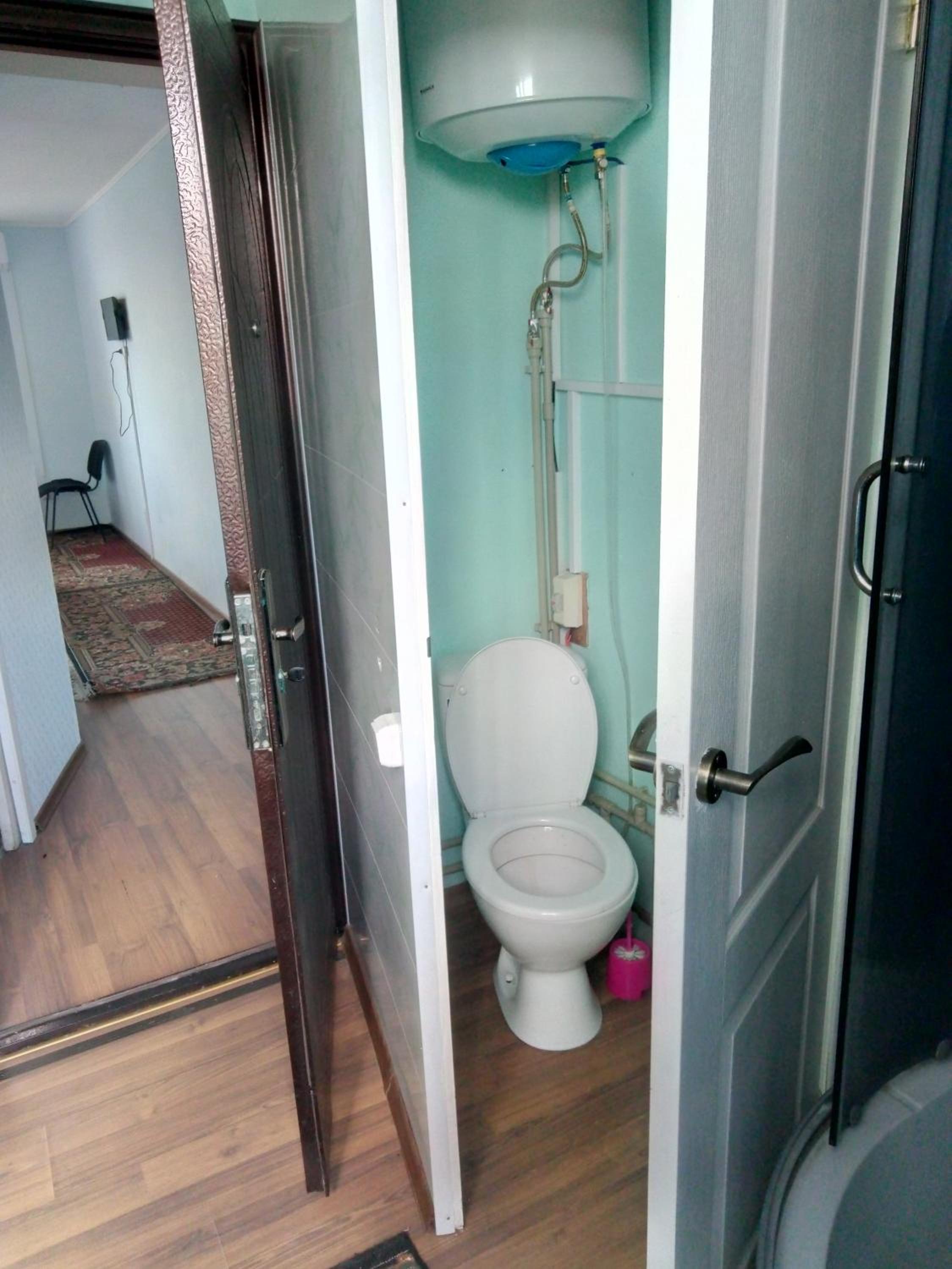 Family Room with Shower photo 3