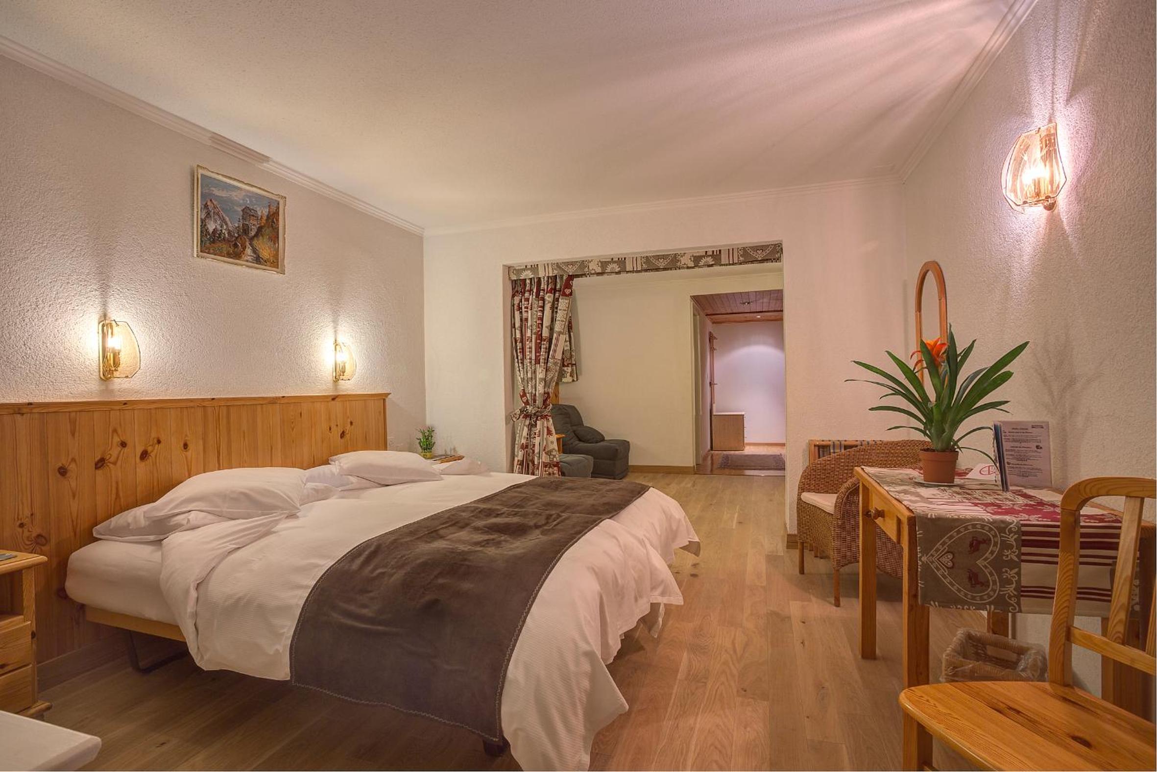 Junior Suite with Mountain View photo 2