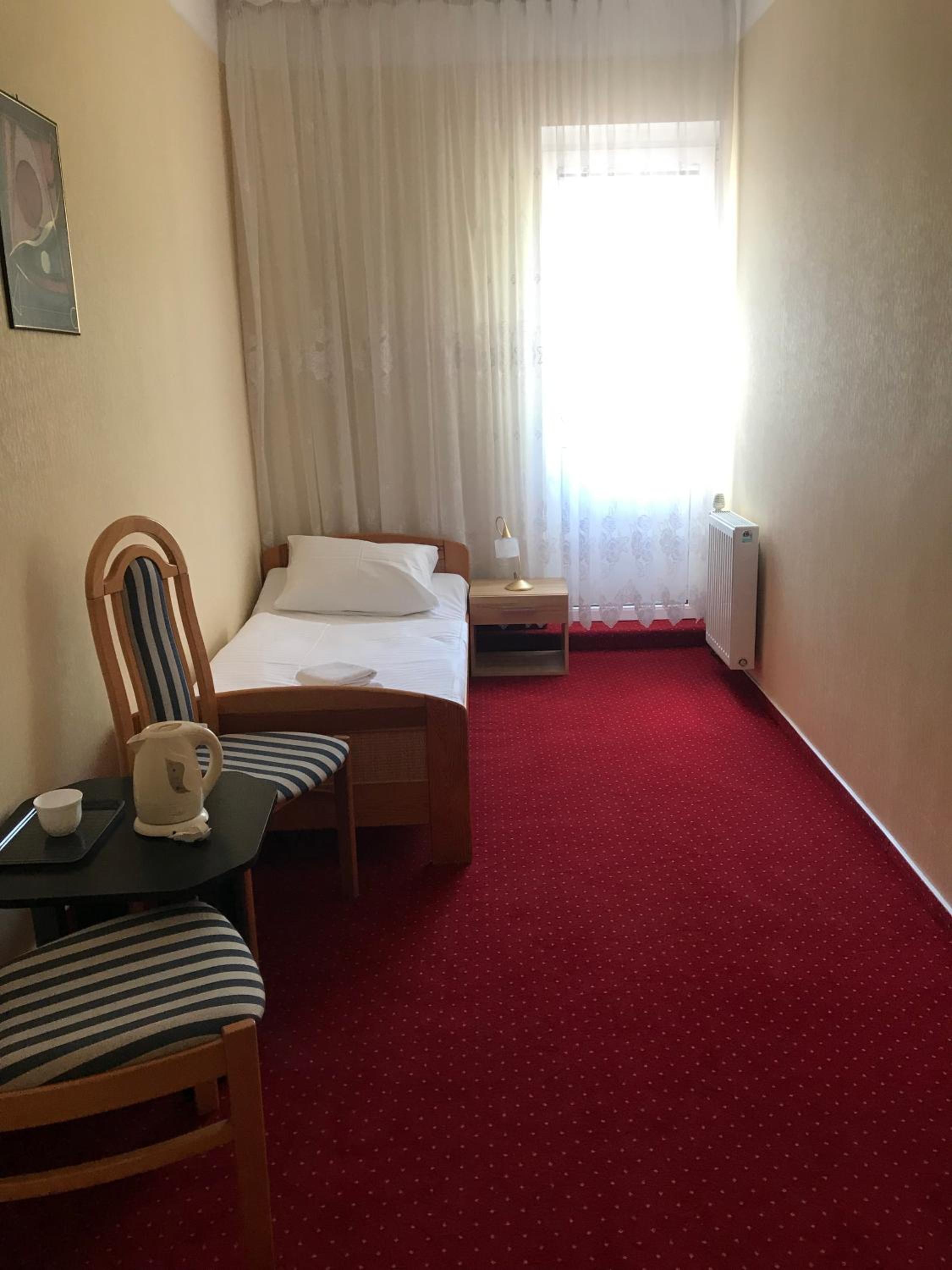 Single Room photo 2