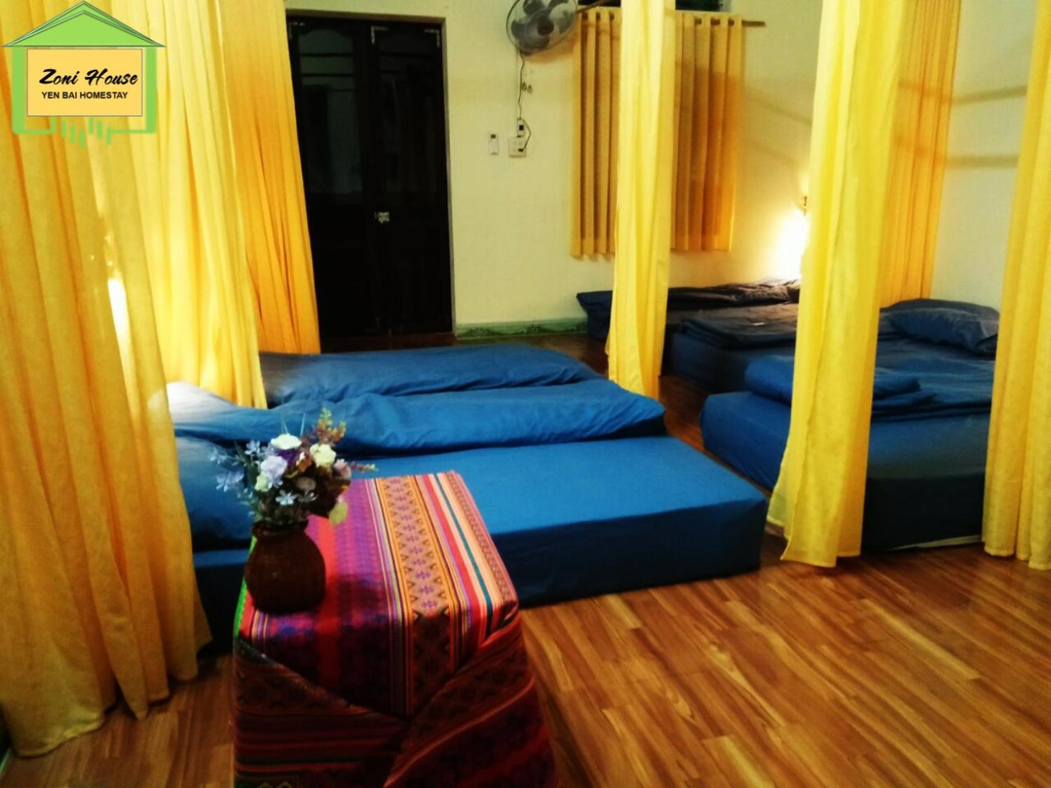 Single Bed in Mixed Dormitory Room