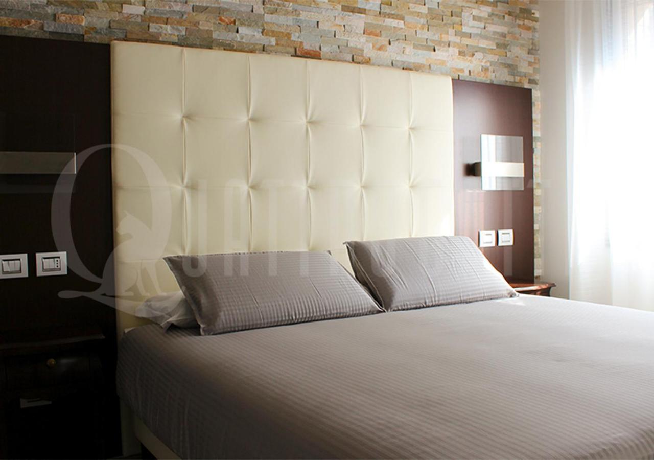 Deluxe King Room photo 3