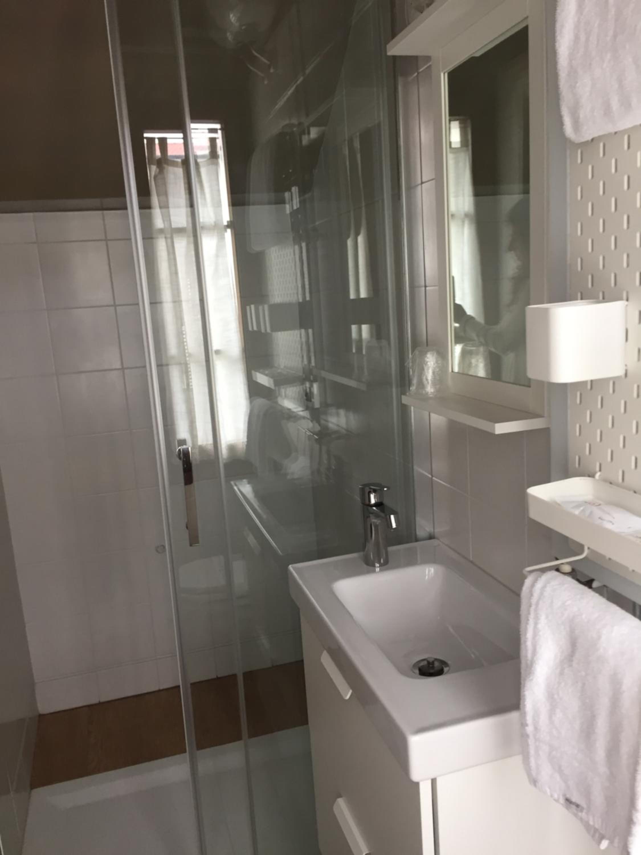 Classic Double Room - Photo 16
