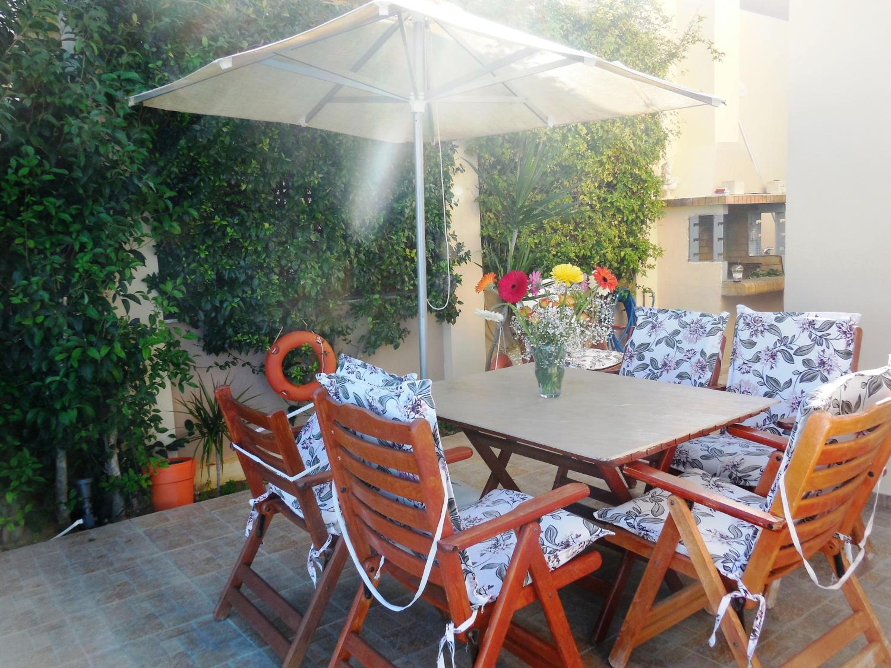 Three-Bedroom Villa with Private Pool - Photo 57