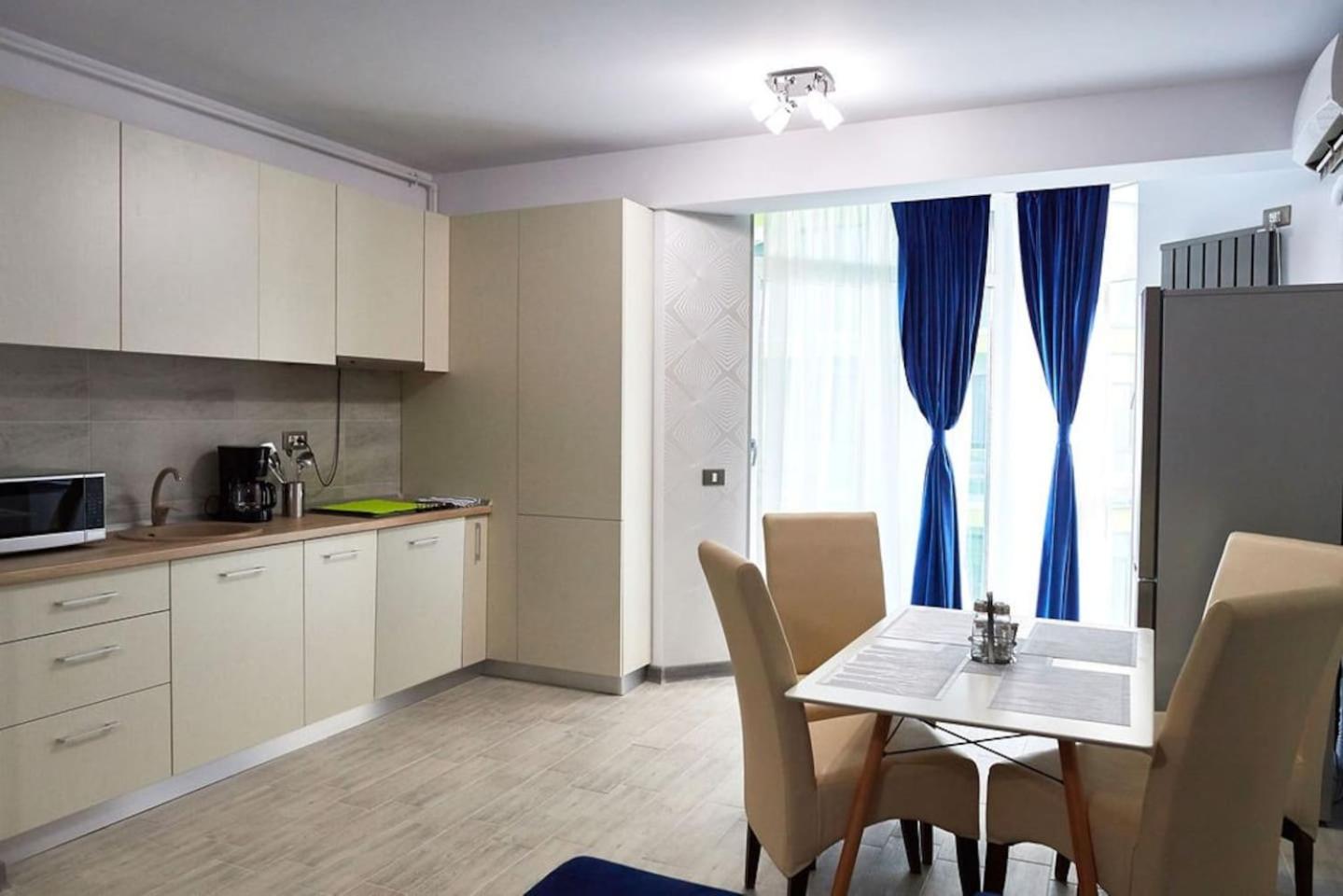 One-Bedroom Apartment - Photo 16