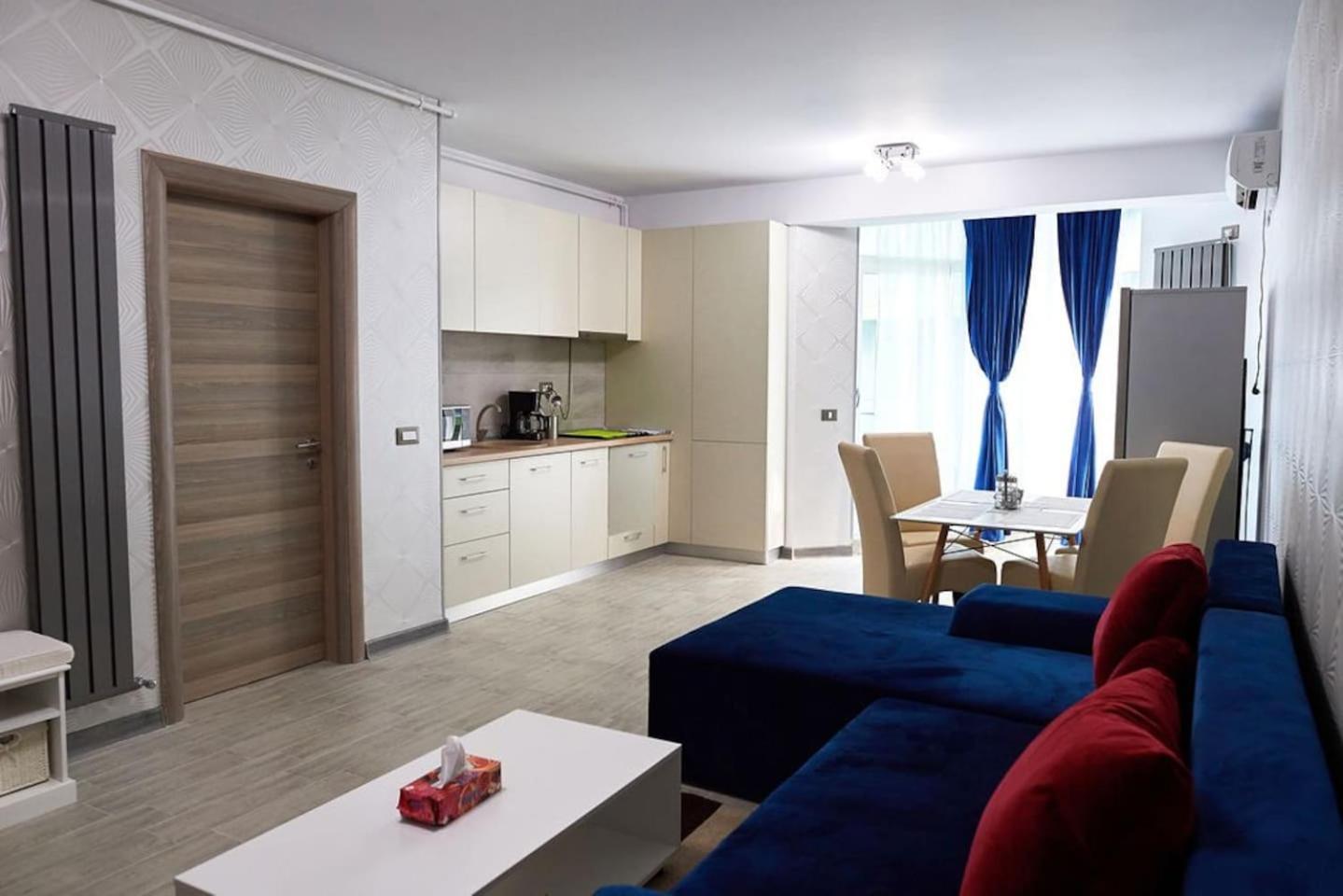 One-Bedroom Apartment - Photo 27