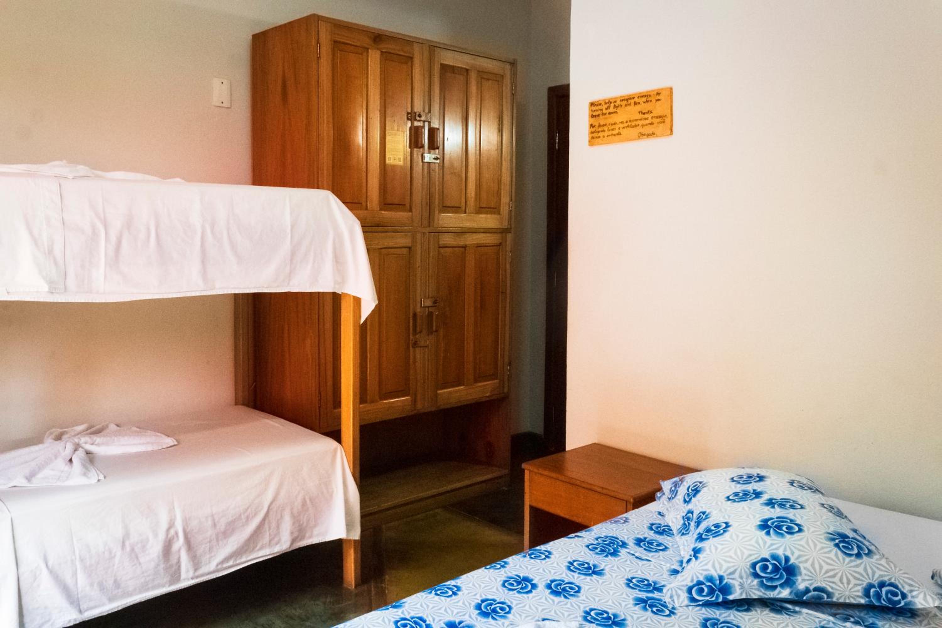 Quadruple Room with Private Bathroom photo 1