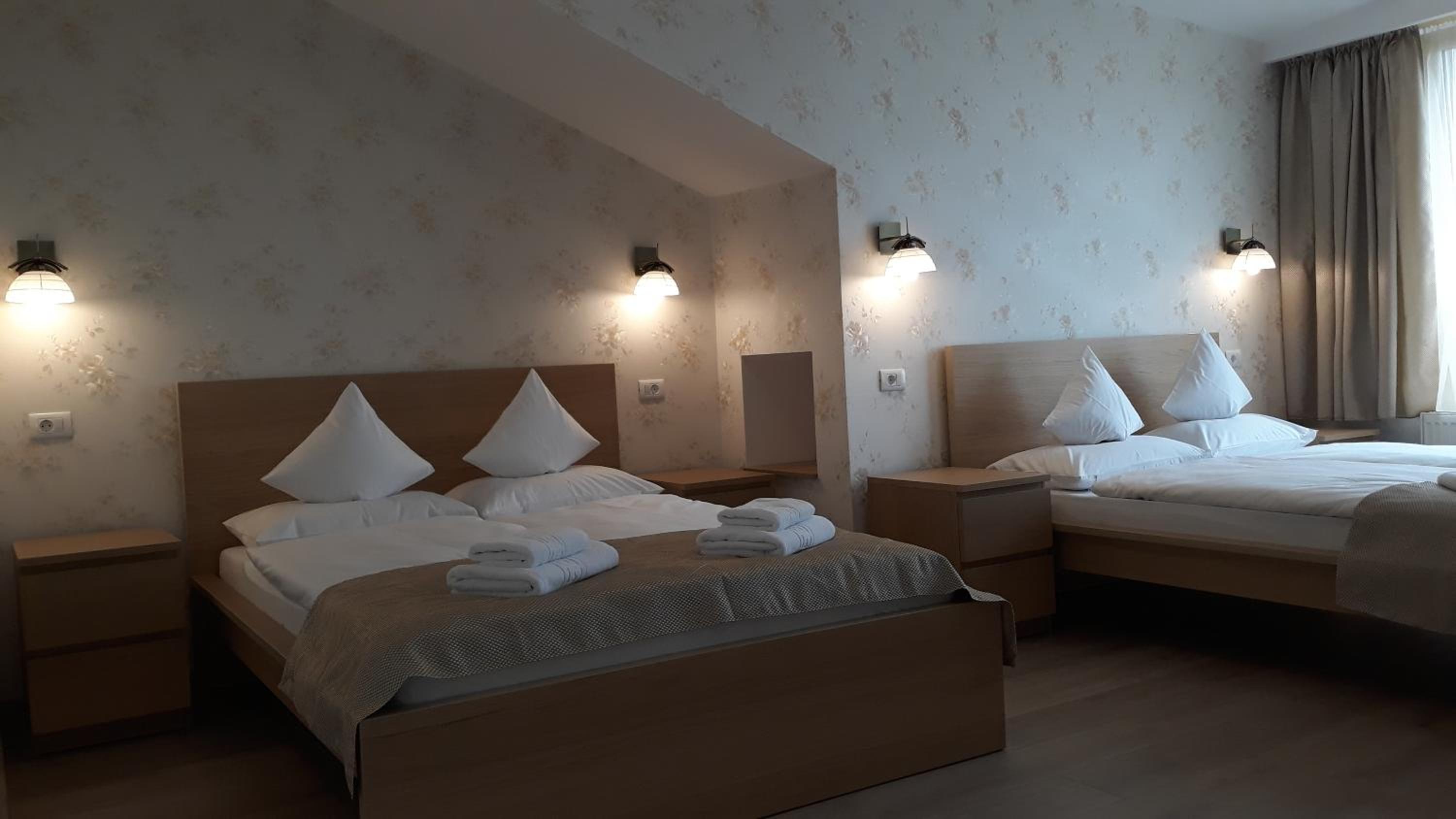 Comfort Quadruple Room - Photo 6