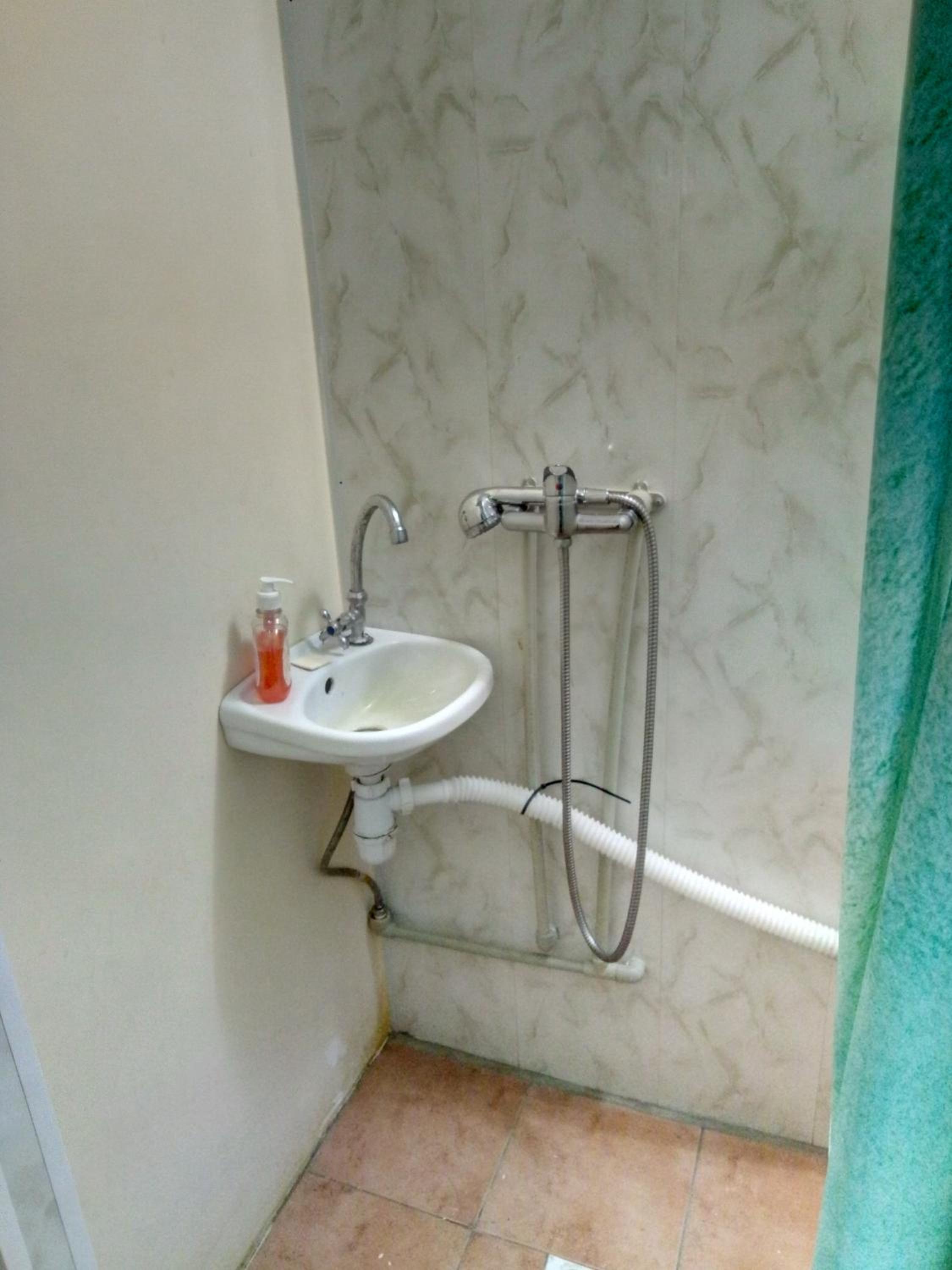 Twin Room with Shower photo 3
