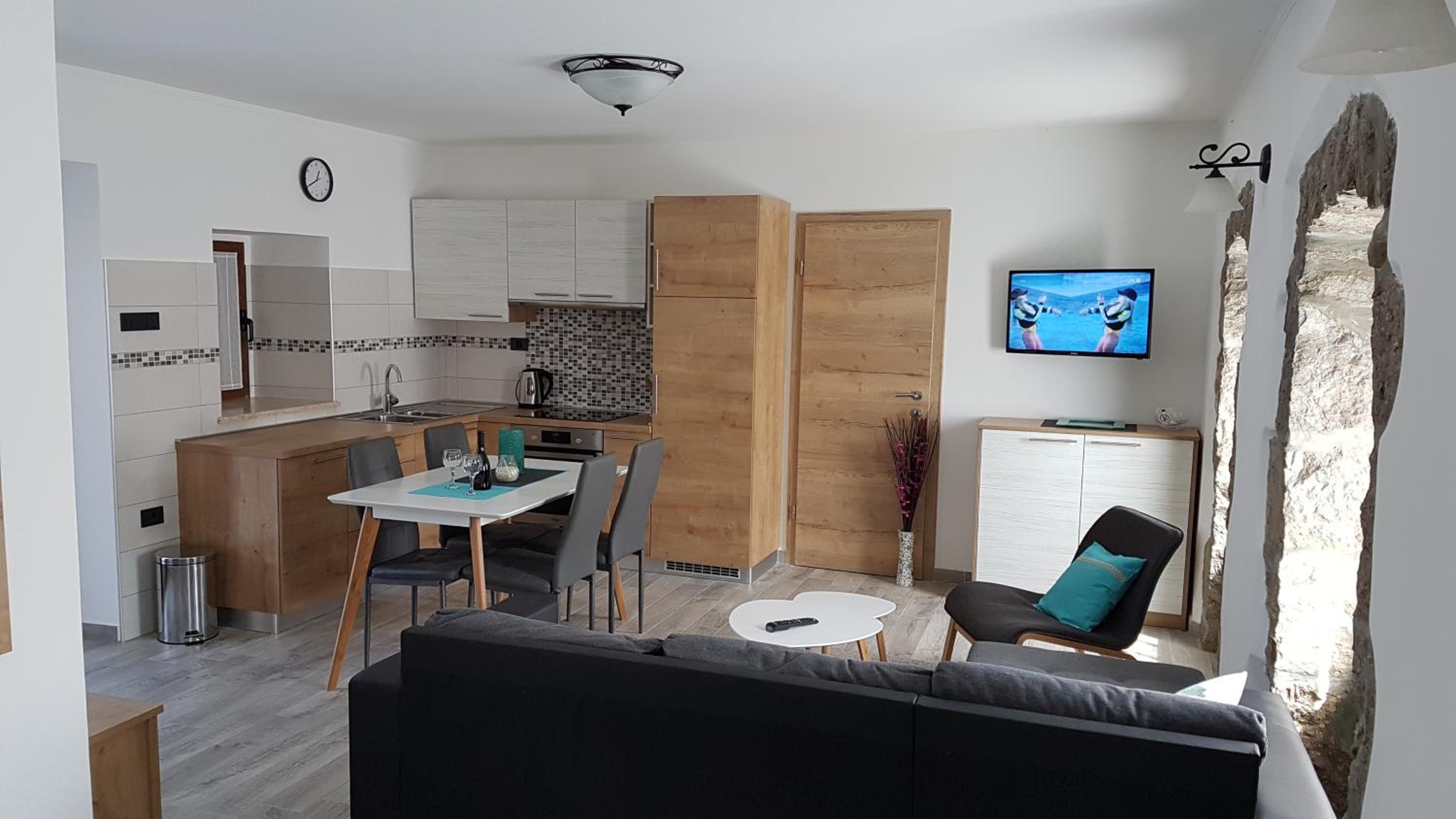 Studio Apartment