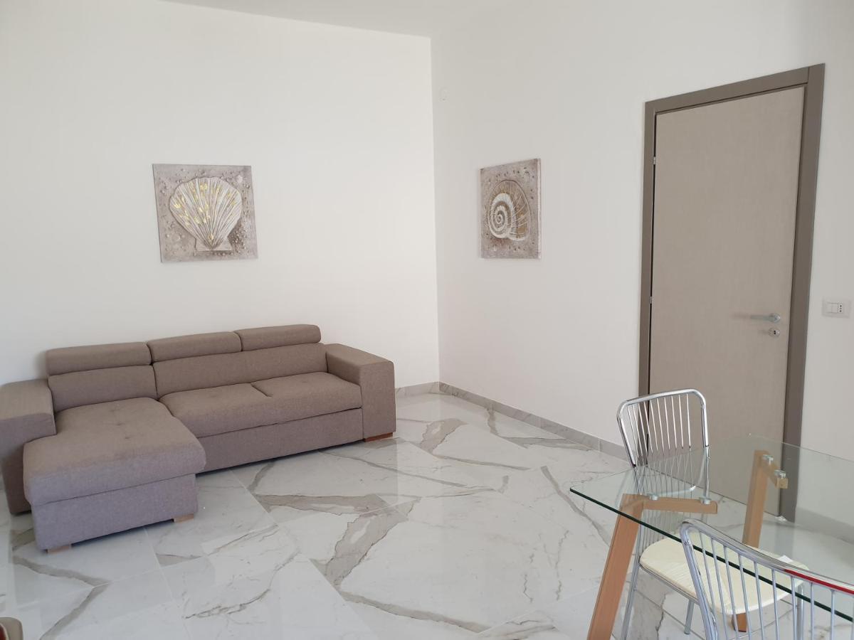 One-Bedroom House photo 3