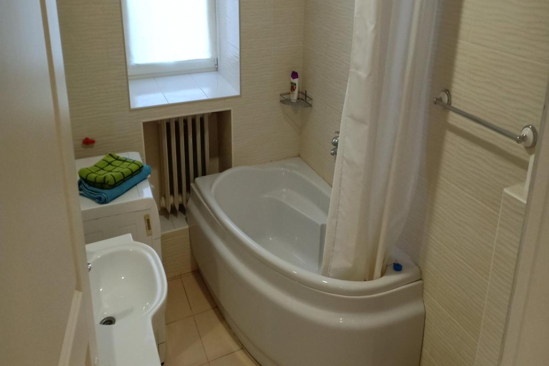 One-Bedroom Apartment - Photo 5