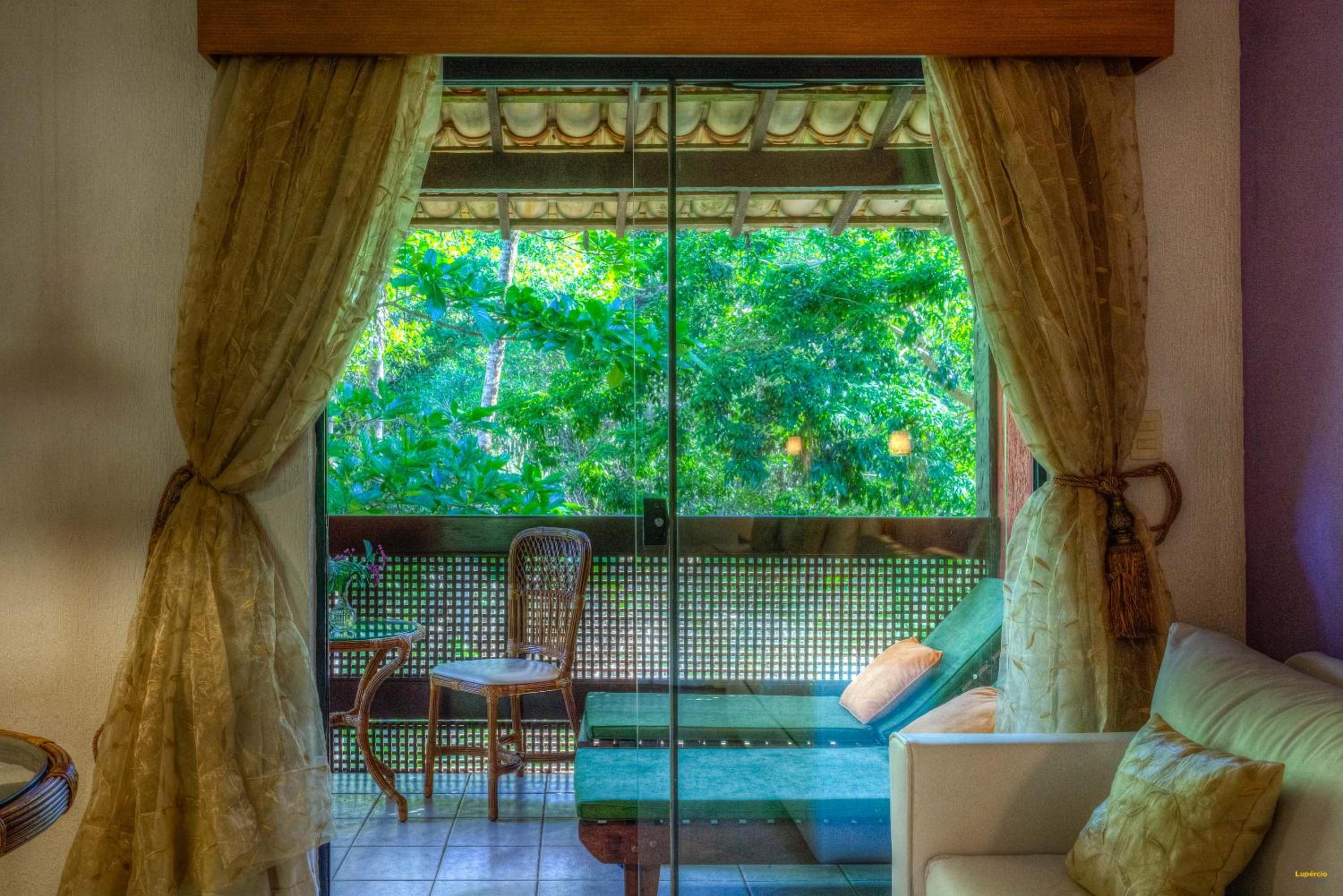 Deluxe Suite with Garden View photo 2
