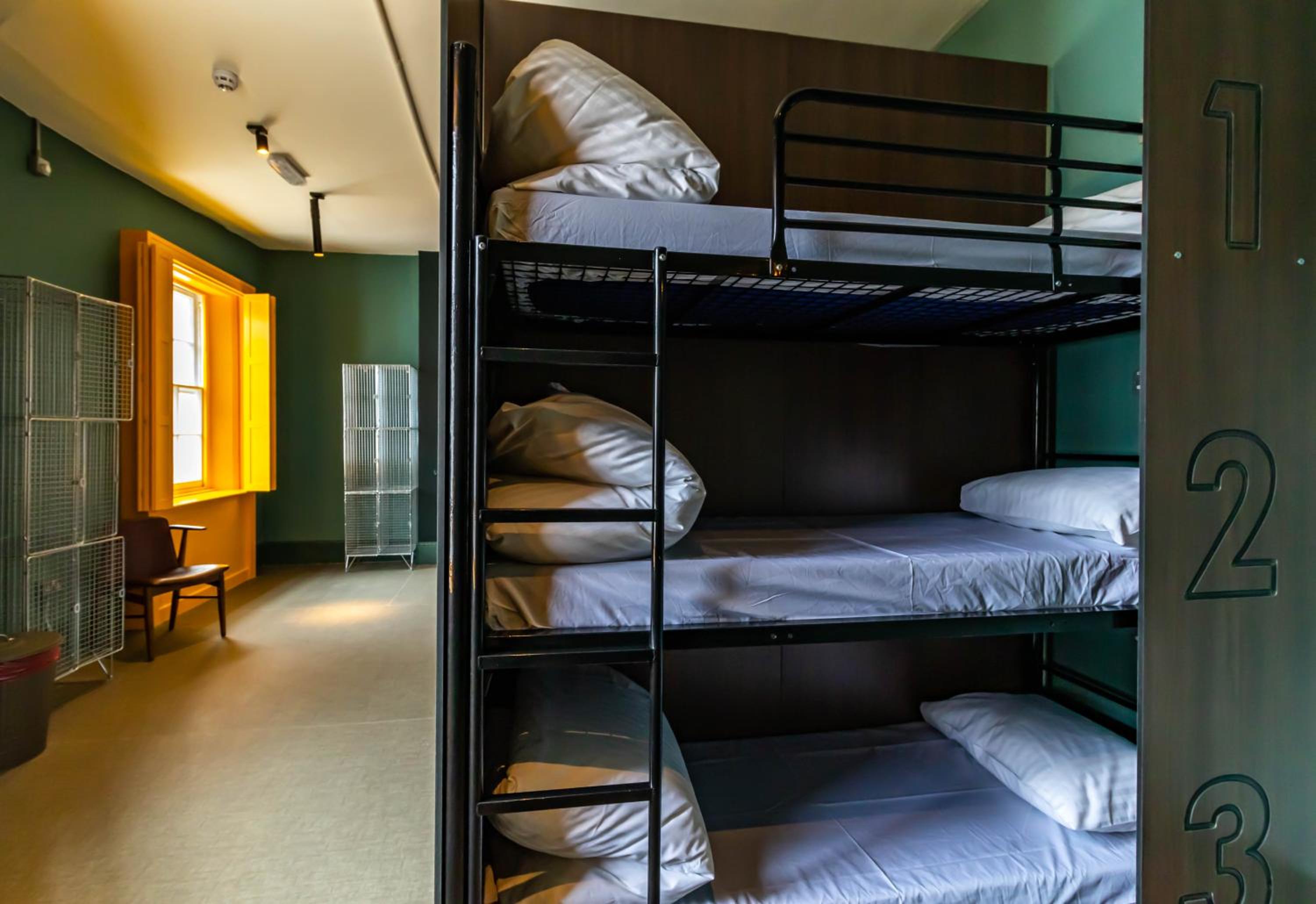 Bunk Bed in 9-Bed Female Dormitory Room photo 1