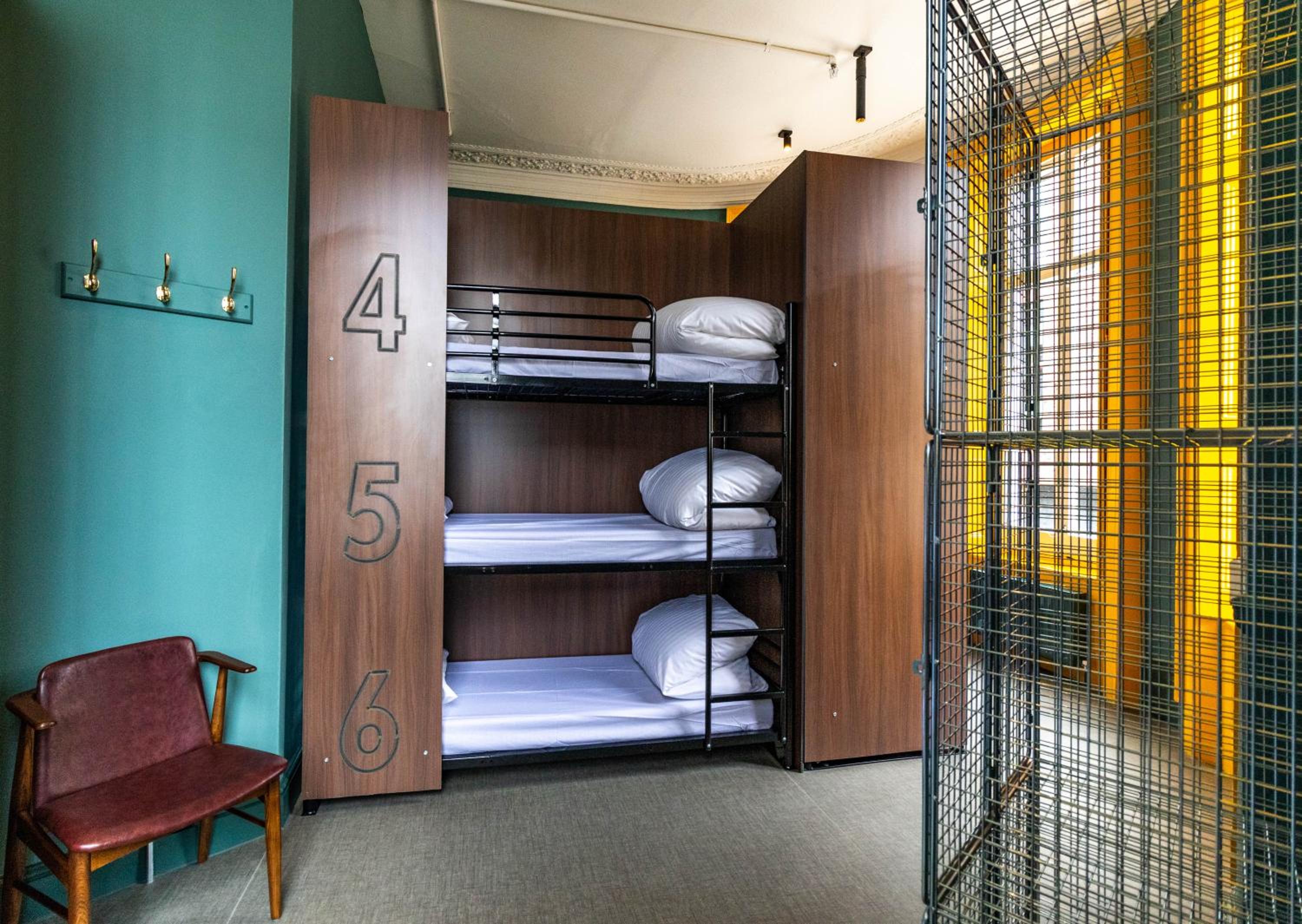 Bed in 6-Bed Mixed Dormitory Room photo 3
