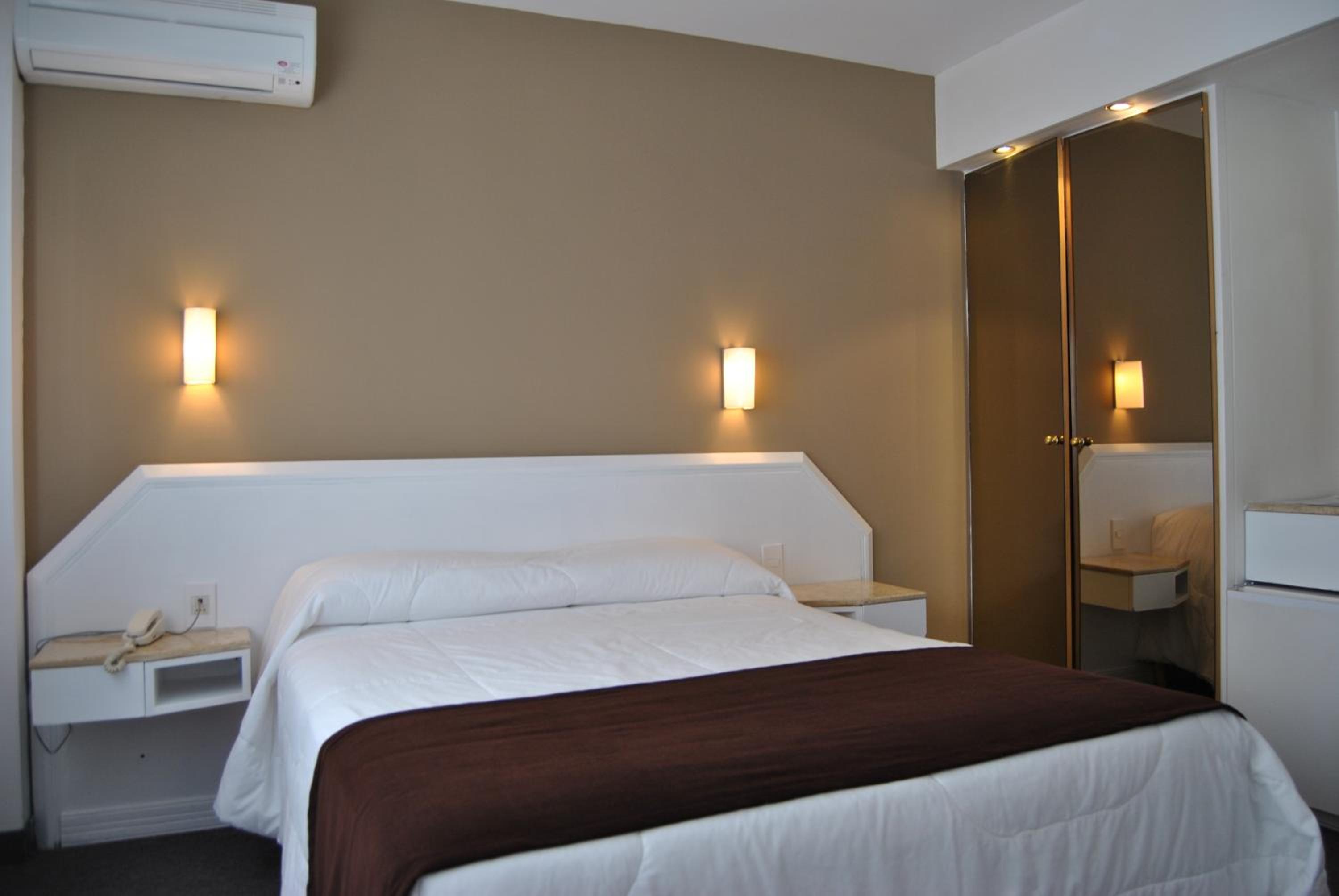 Double or Twin Room photo 3