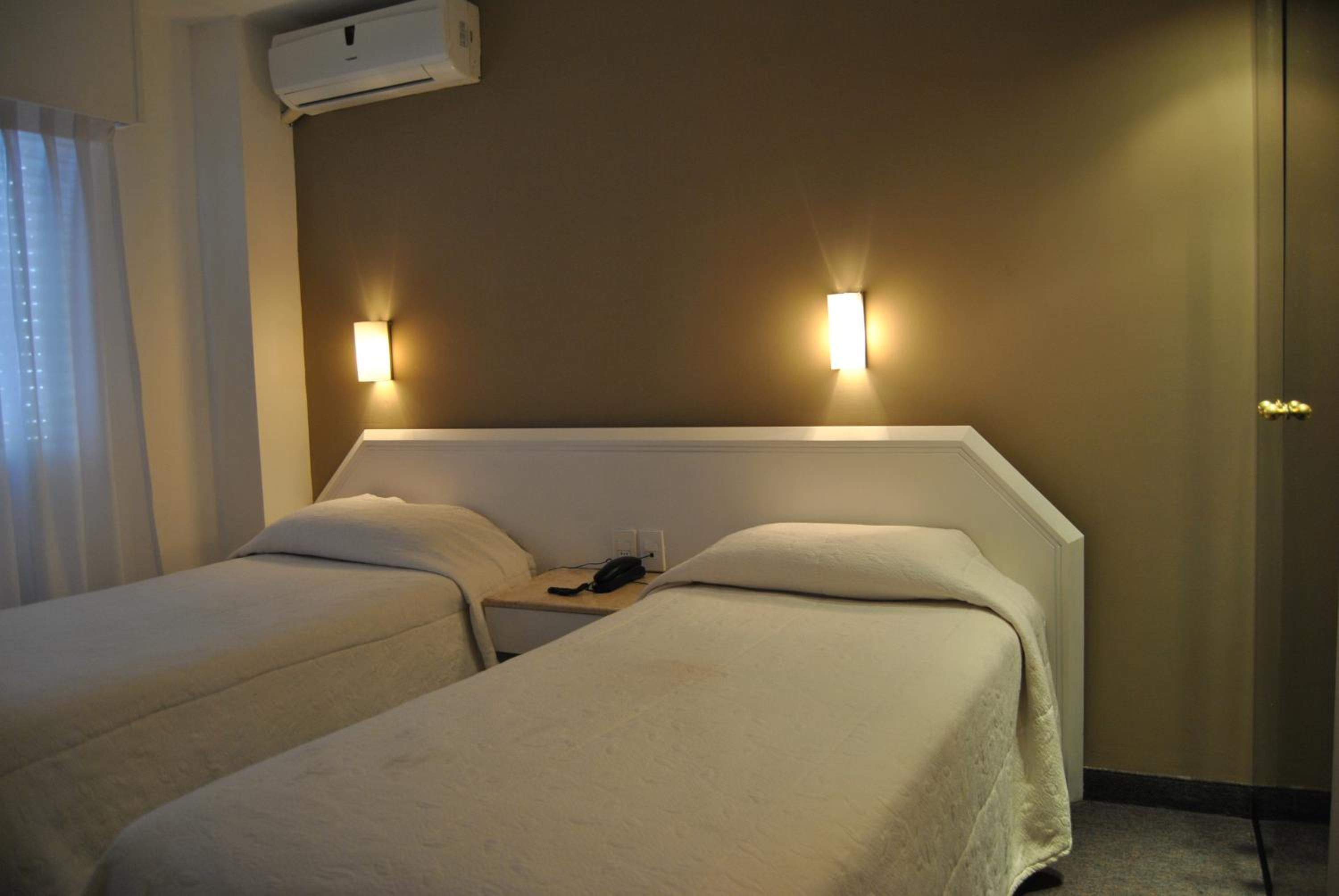 Double or Twin Room photo 2