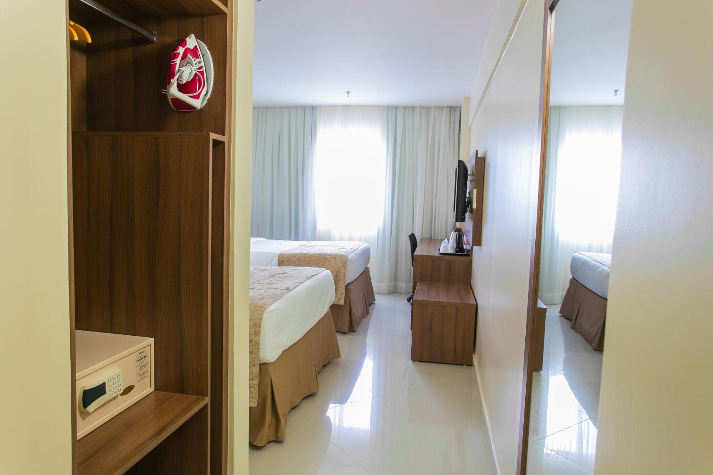Standard Double Room with Two Double Beds photo 2