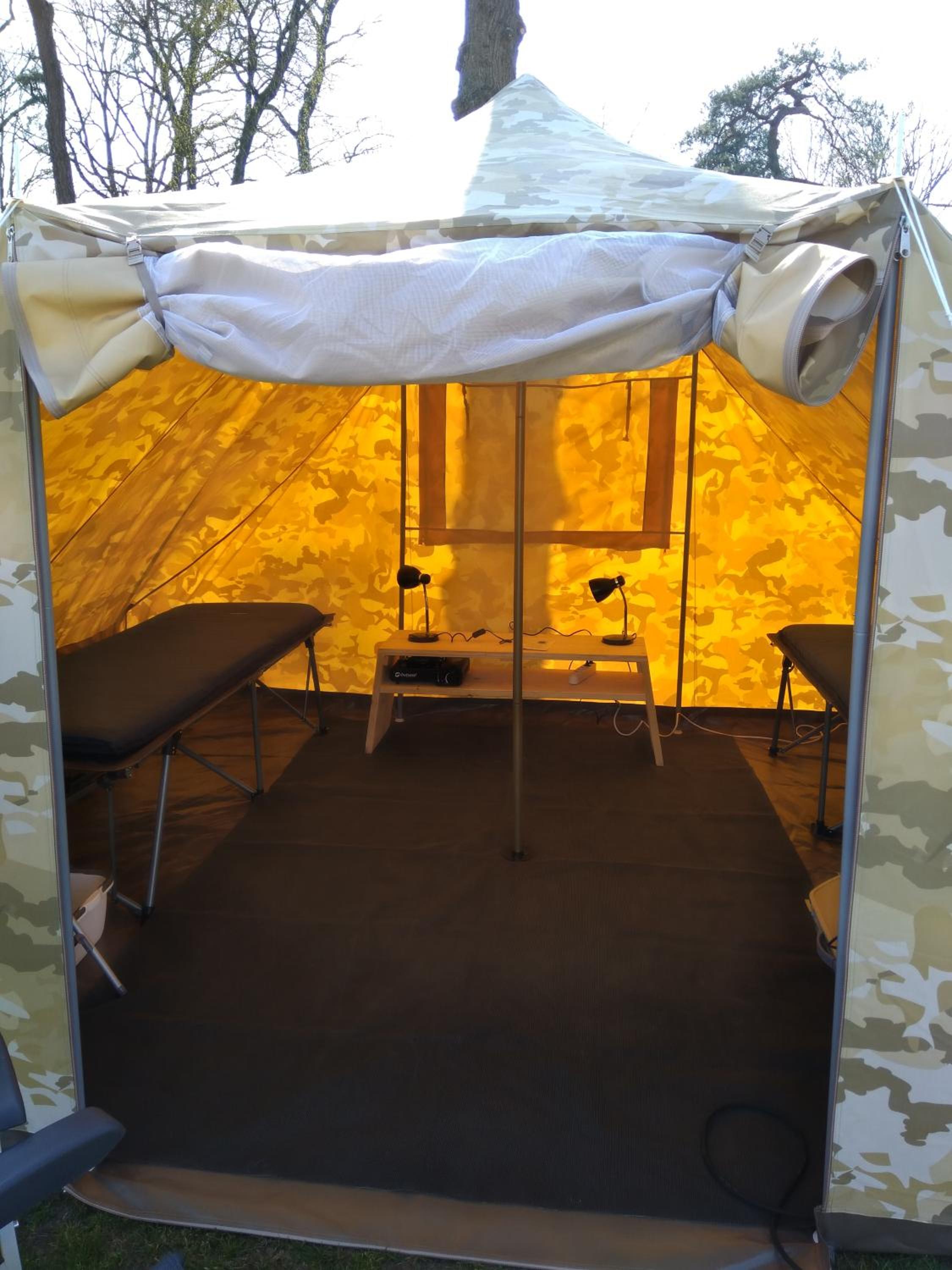 Hoteltent photo 1