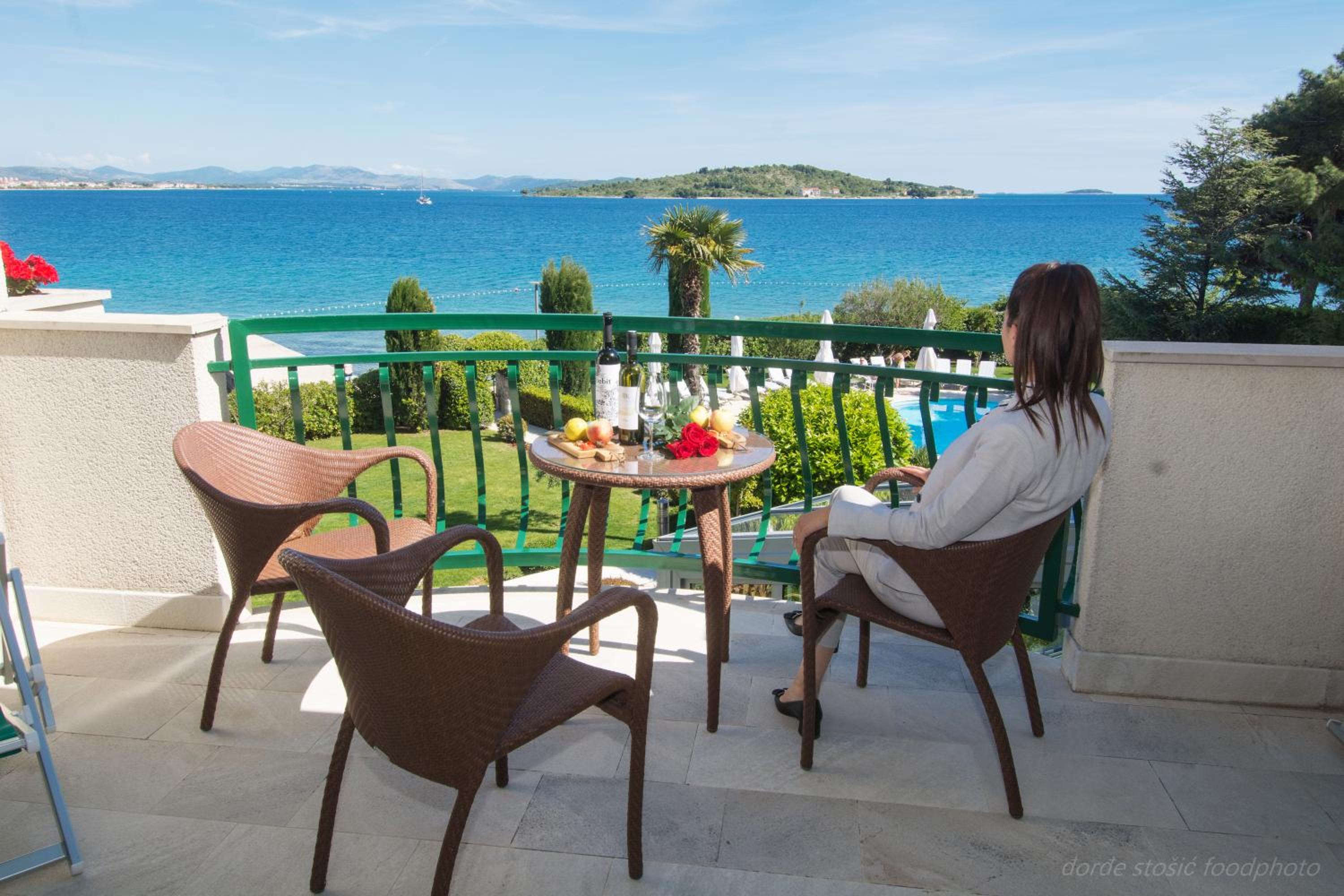 Deluxe Twin room with Extra bed, Sea view and Balcony photo 3