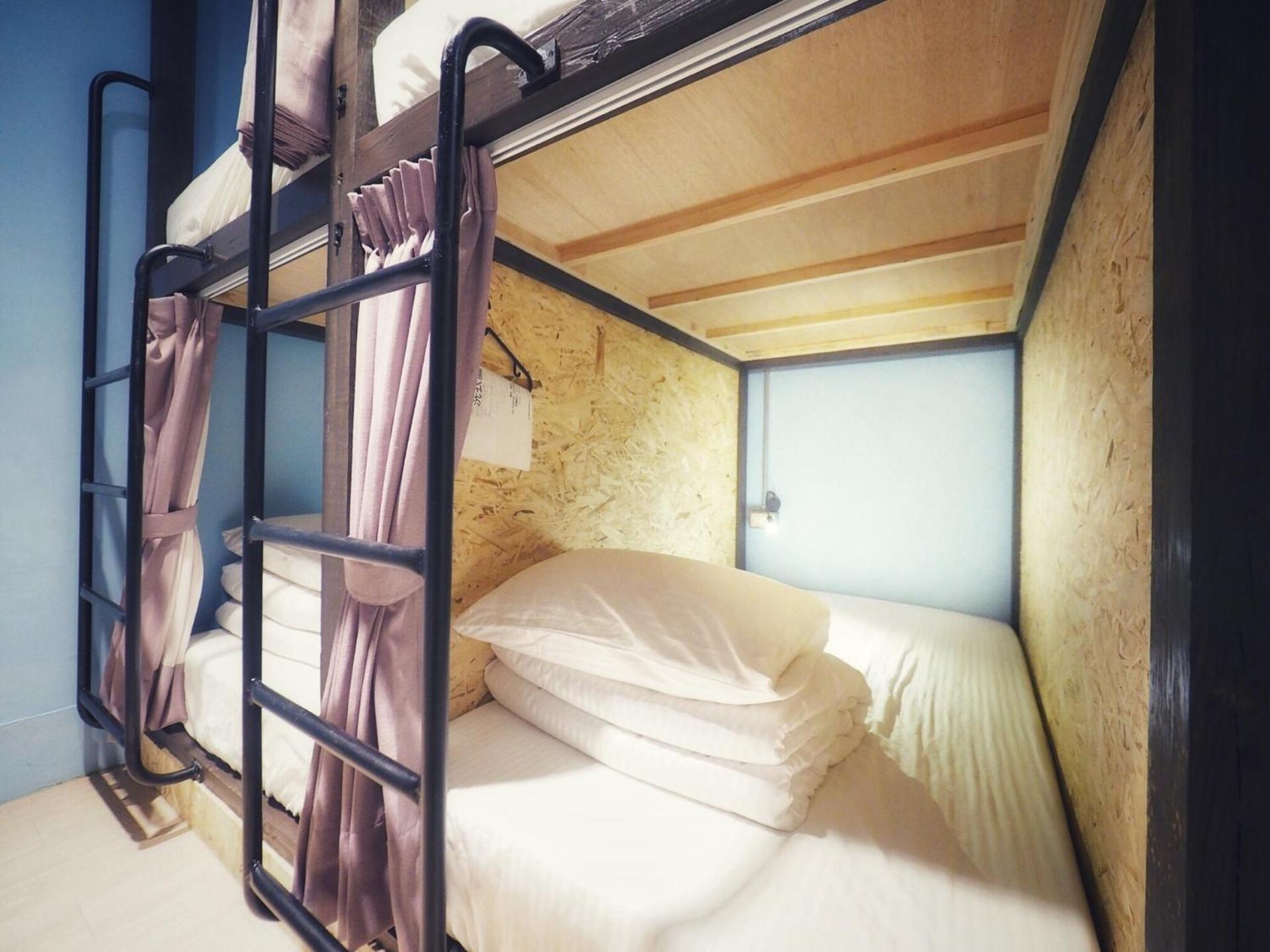 Bed In 4-Bed Male Dormitory Room photo 1
