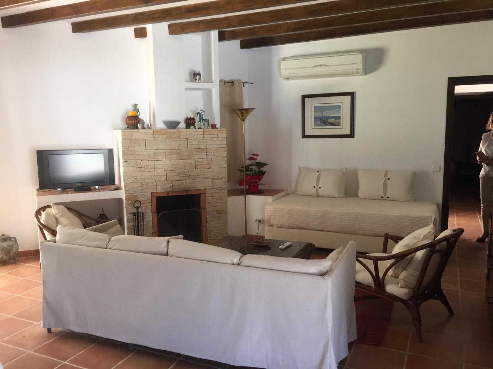 Three-Bedroom Villa with Private Pool photo 3