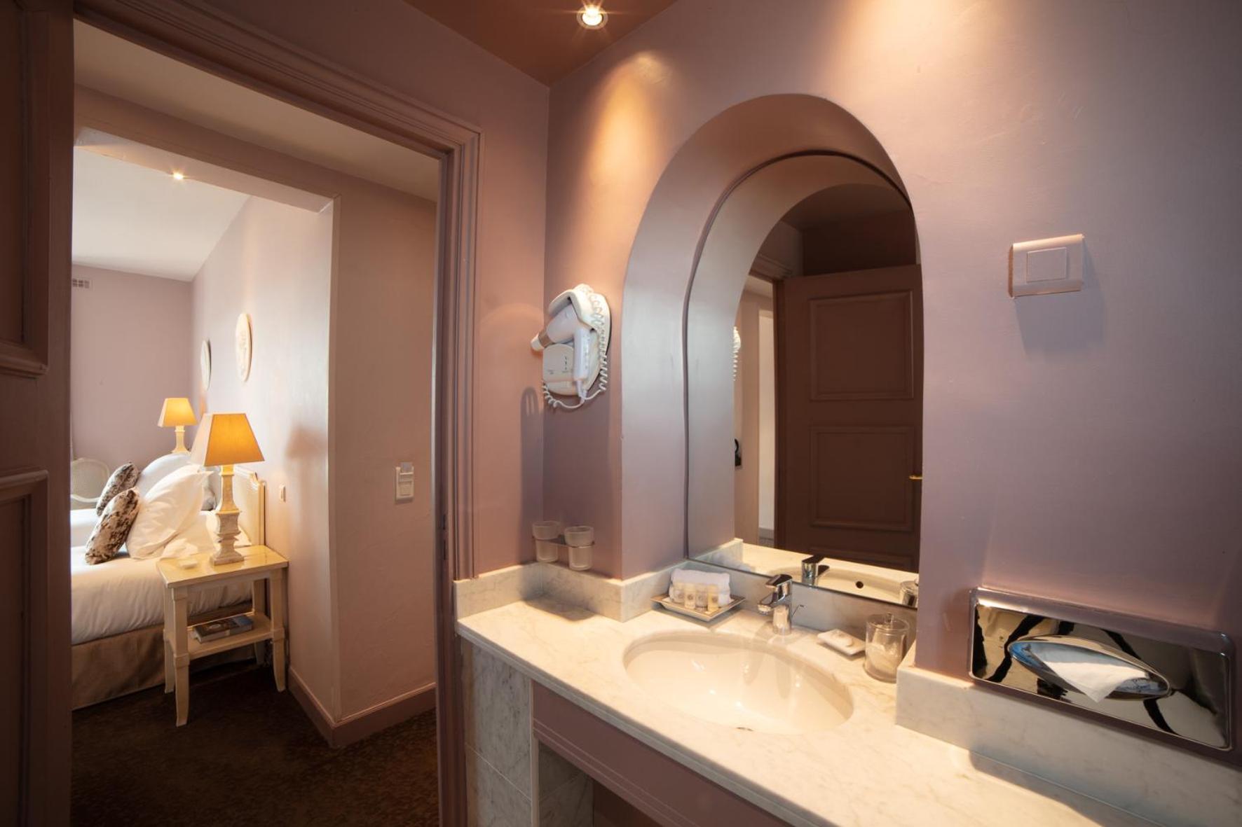 Executive Room (Free Wine Tasting) - Photo 2