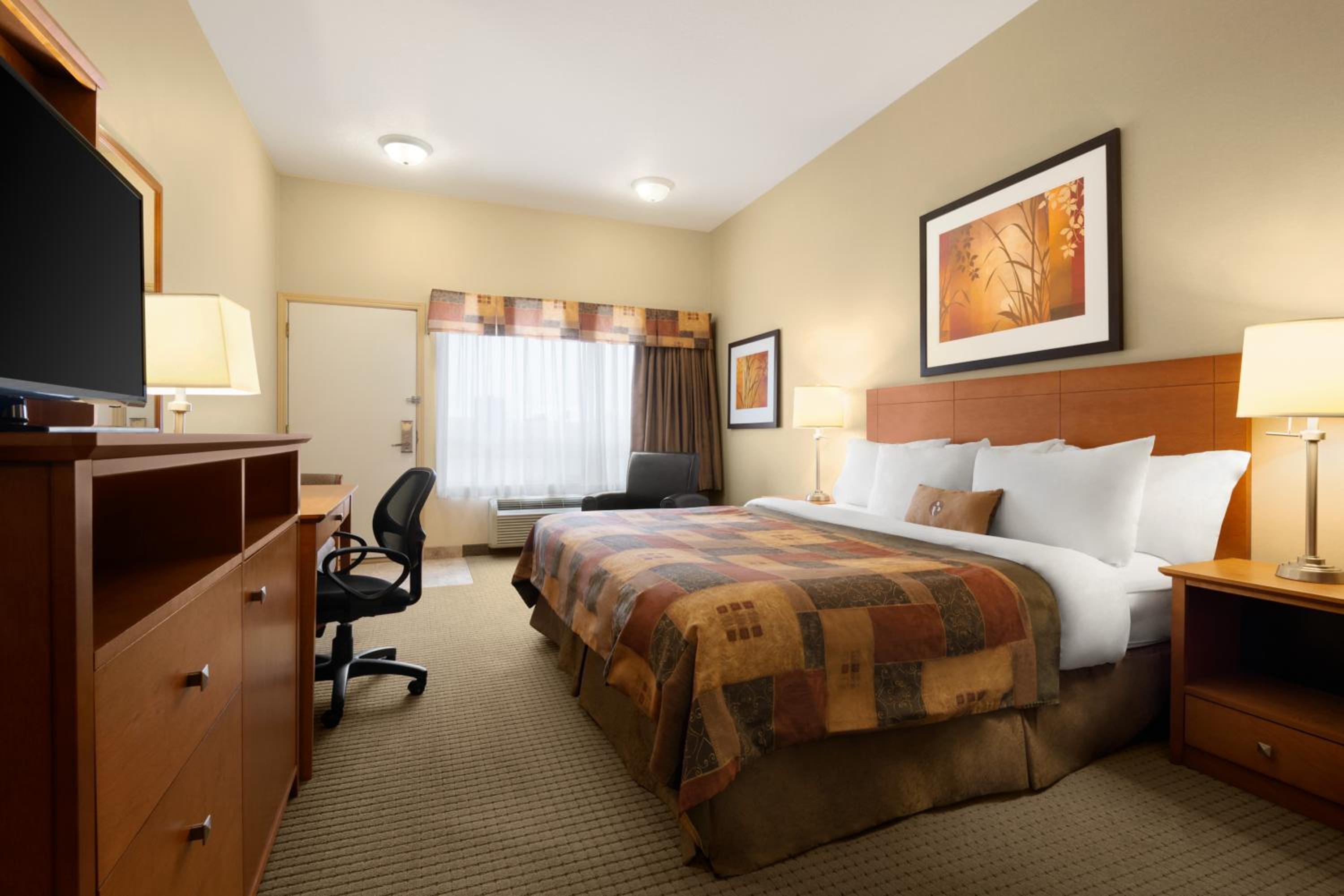 King Room - Disability Access - Non-Smoking - Photo 3