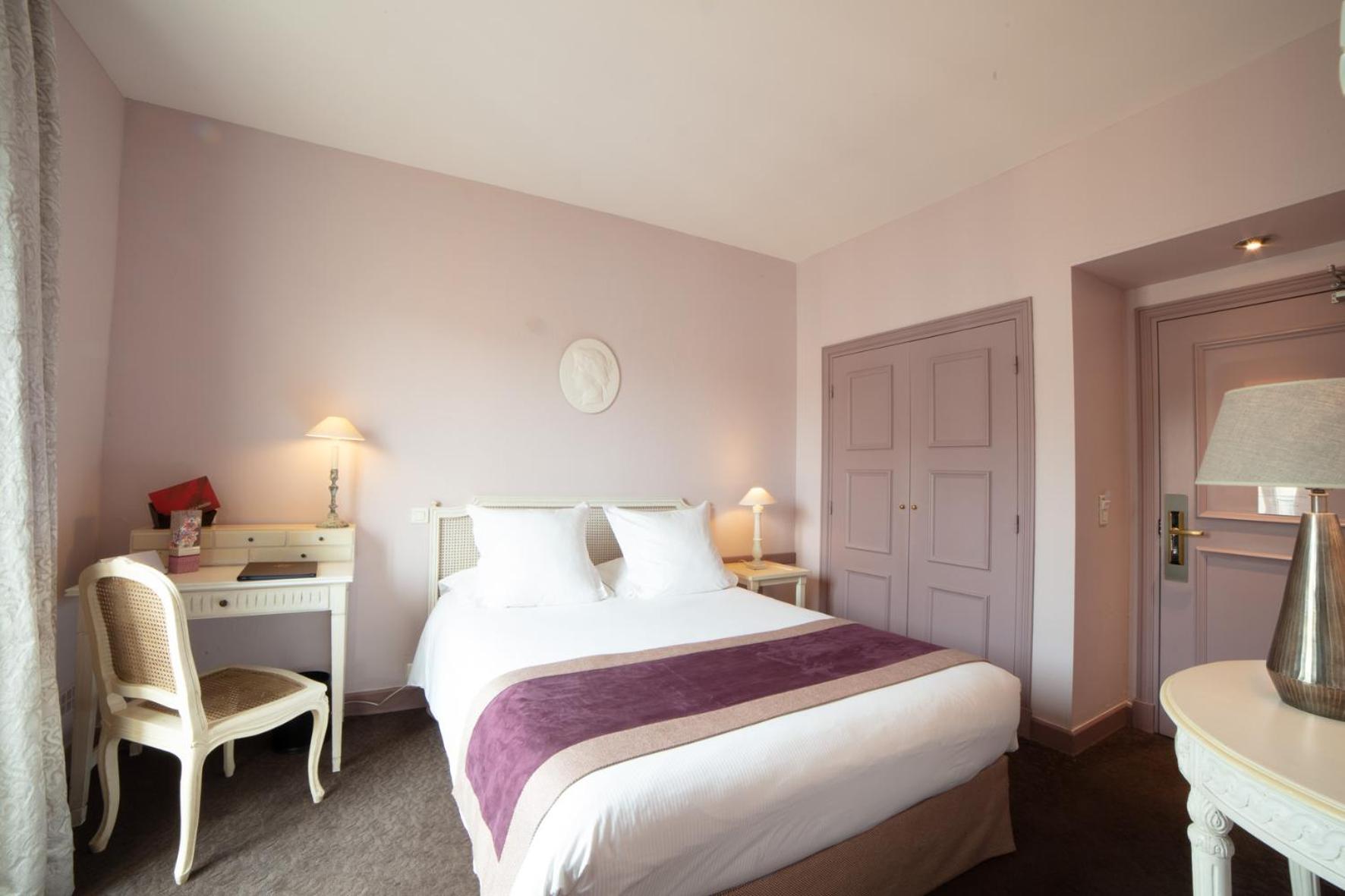 Superior Room  (Free Wine Tasting) - Photo 6
