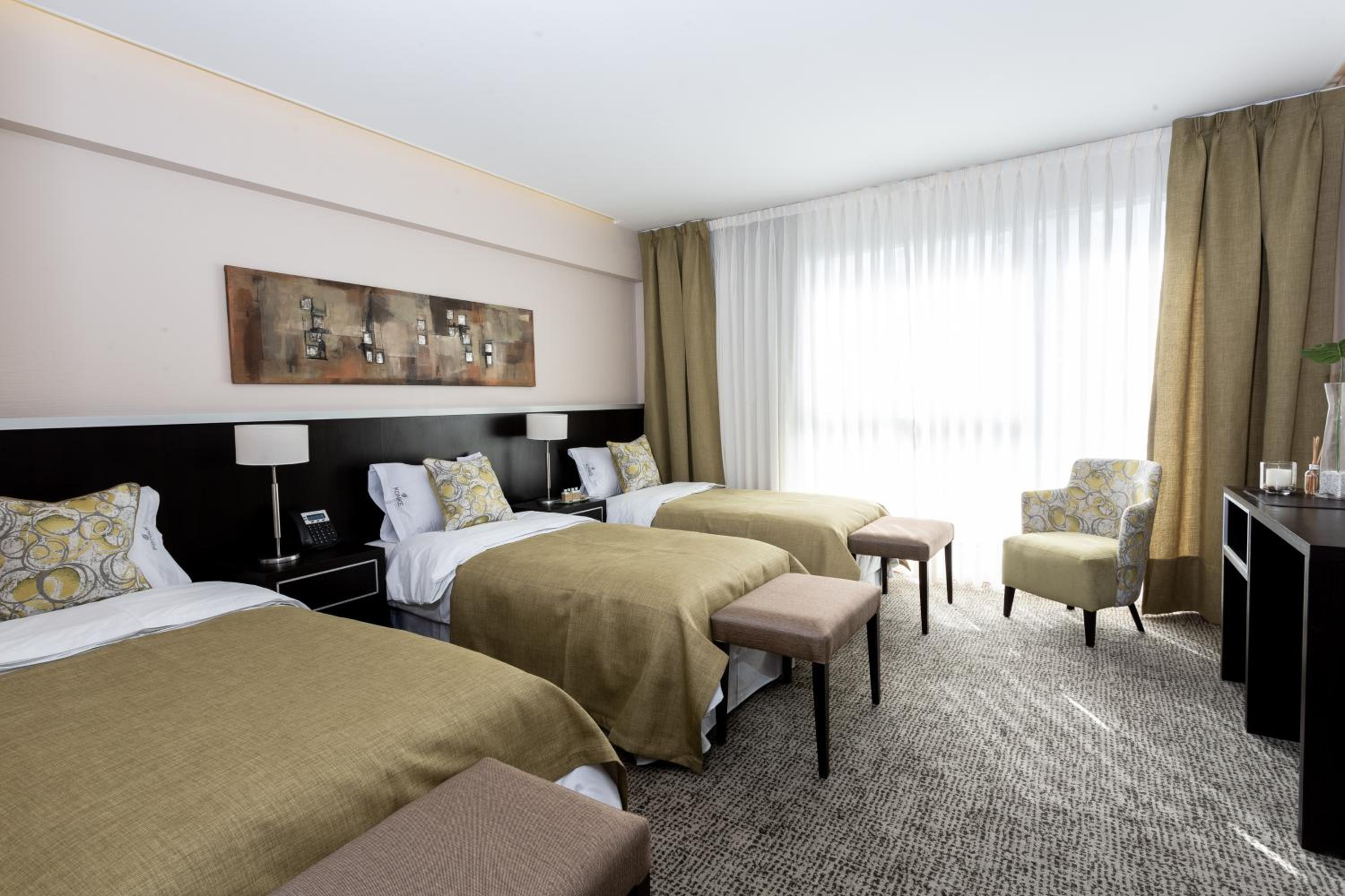 Executive Triple Room