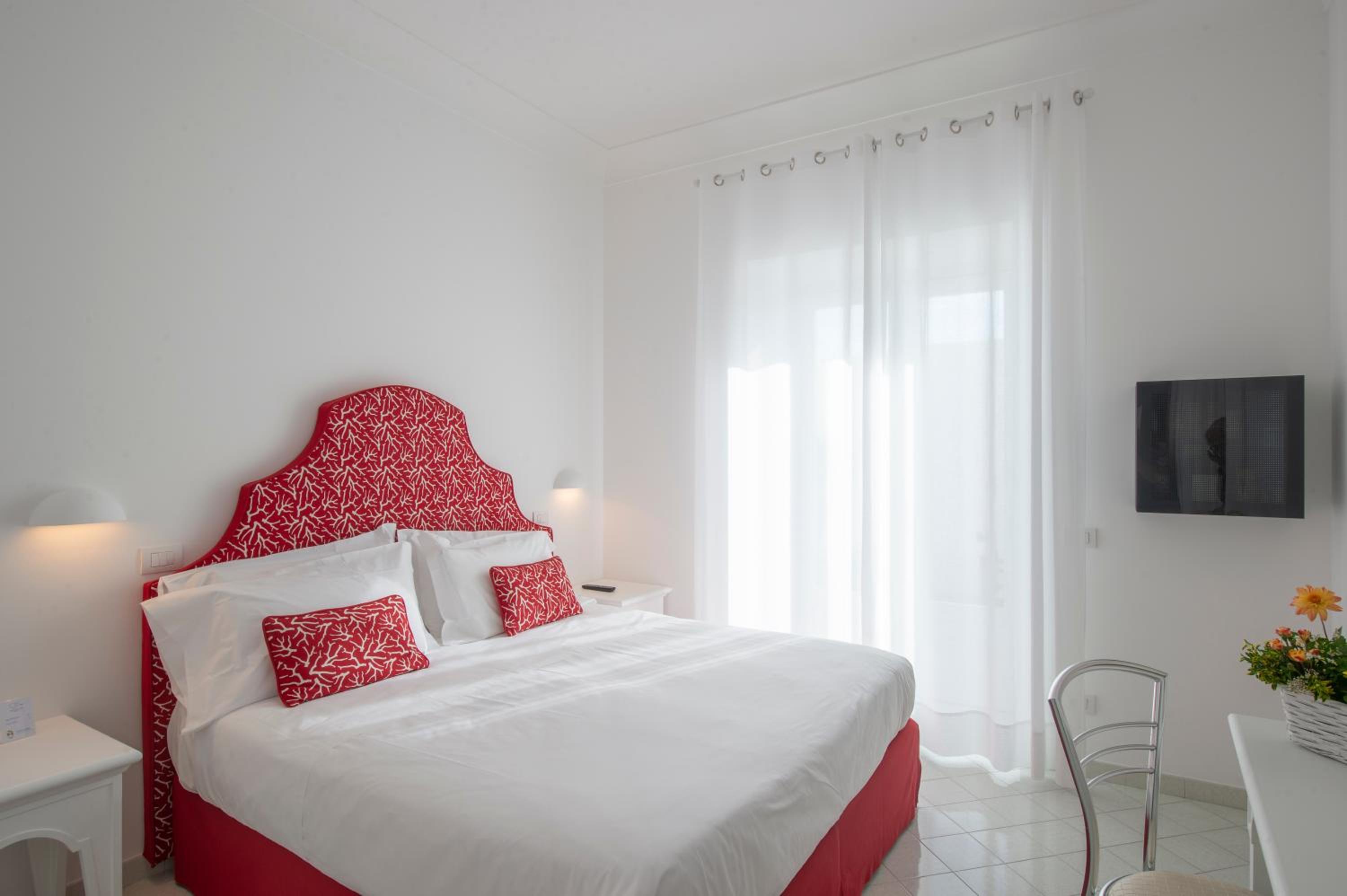 Standard Double Room No Sea View - Photo 5
