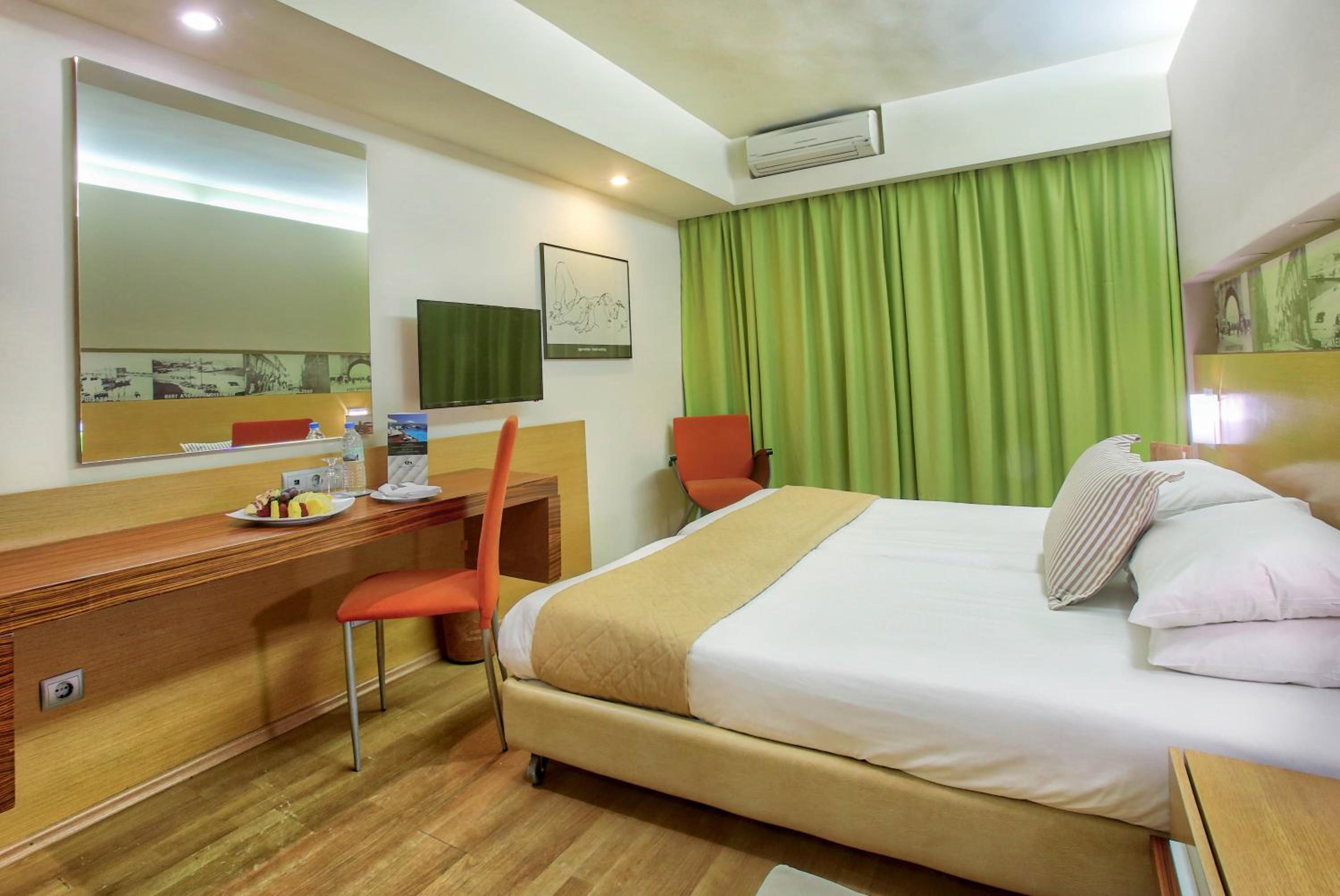 Comfort Room - Photo 3