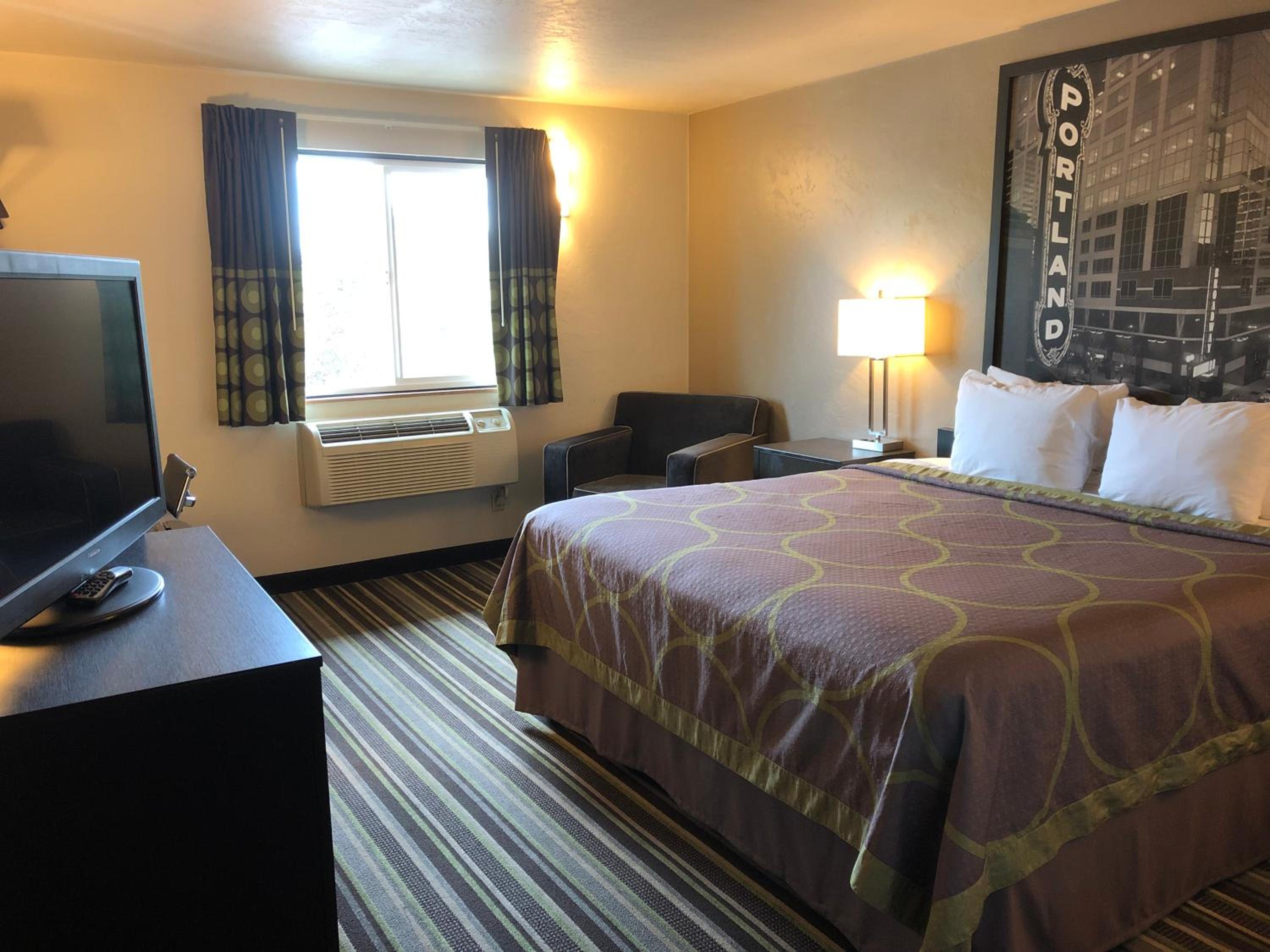 King Room- Non-Smoking - Photo 3