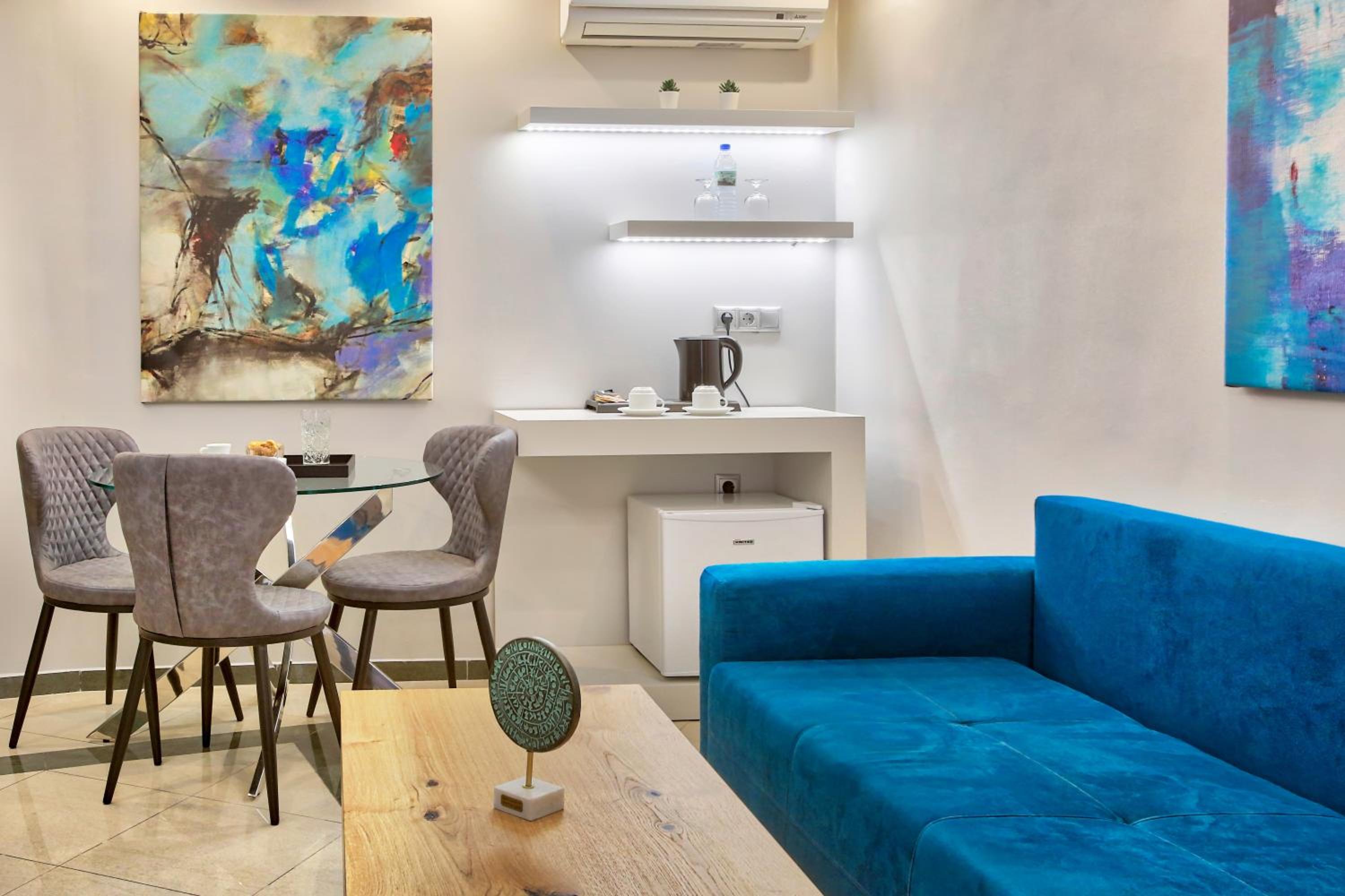Business Suite - Photo 4