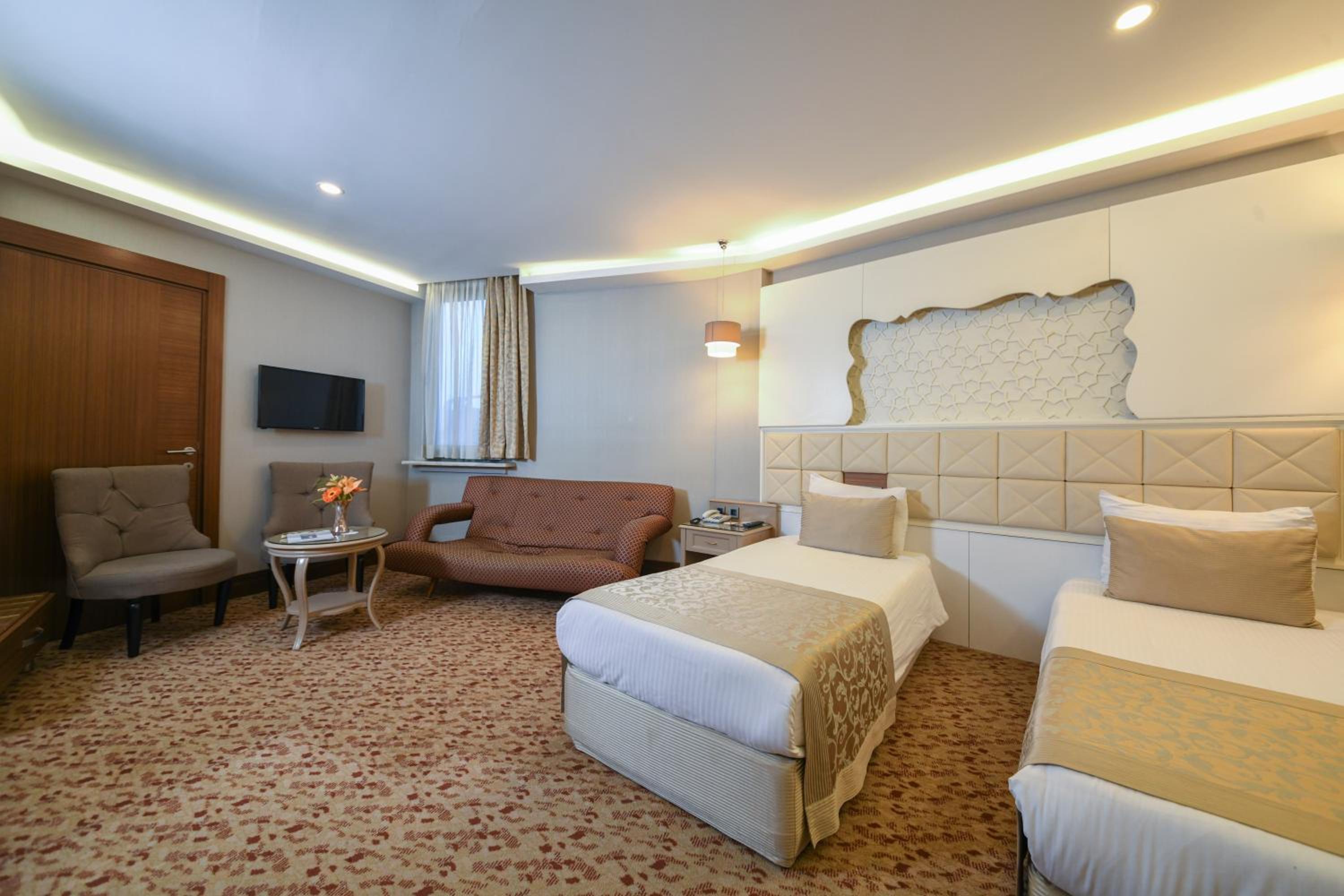 Standard Triple Room photo 3